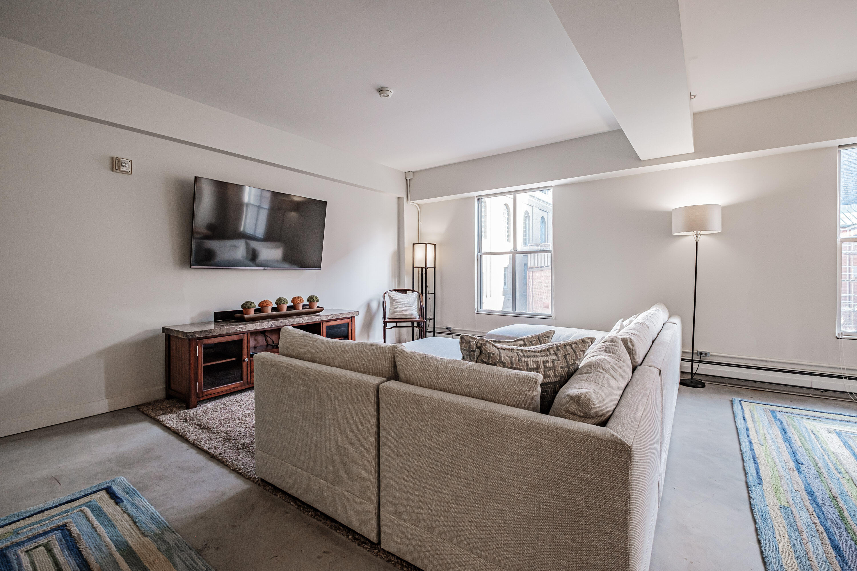 21 Chestnut Street, 304