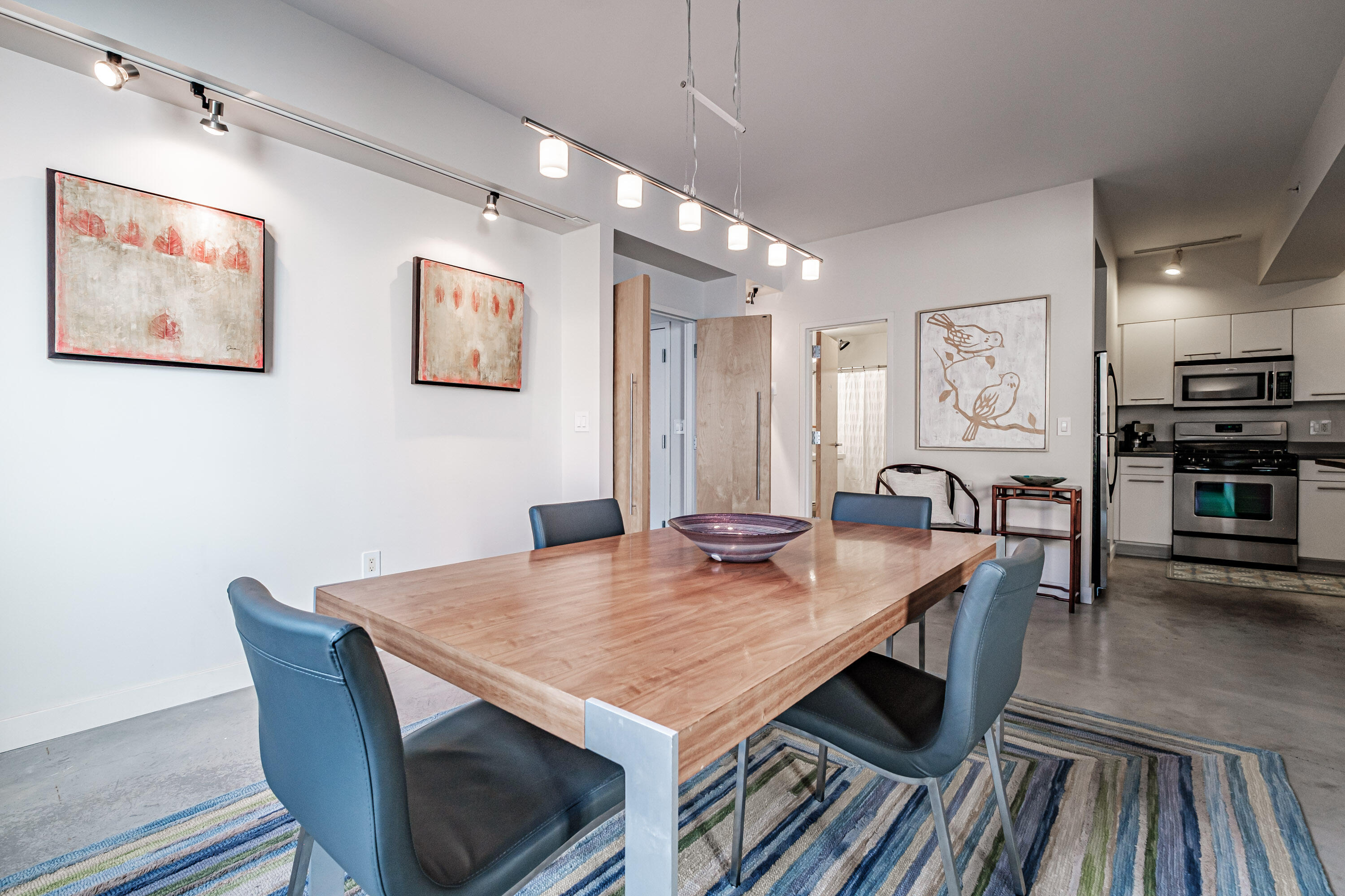 21 Chestnut Street, 304