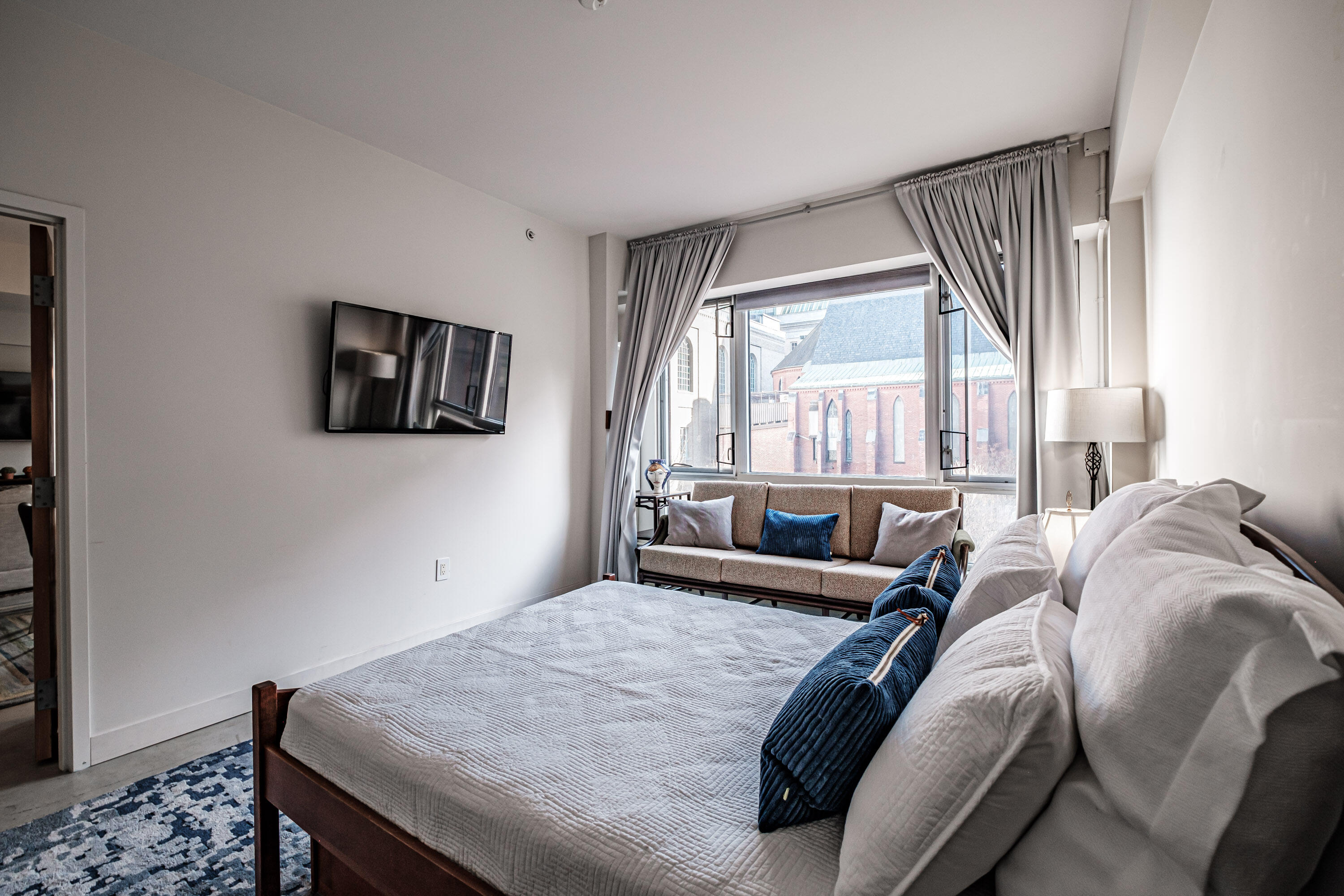 21 Chestnut Street, 304