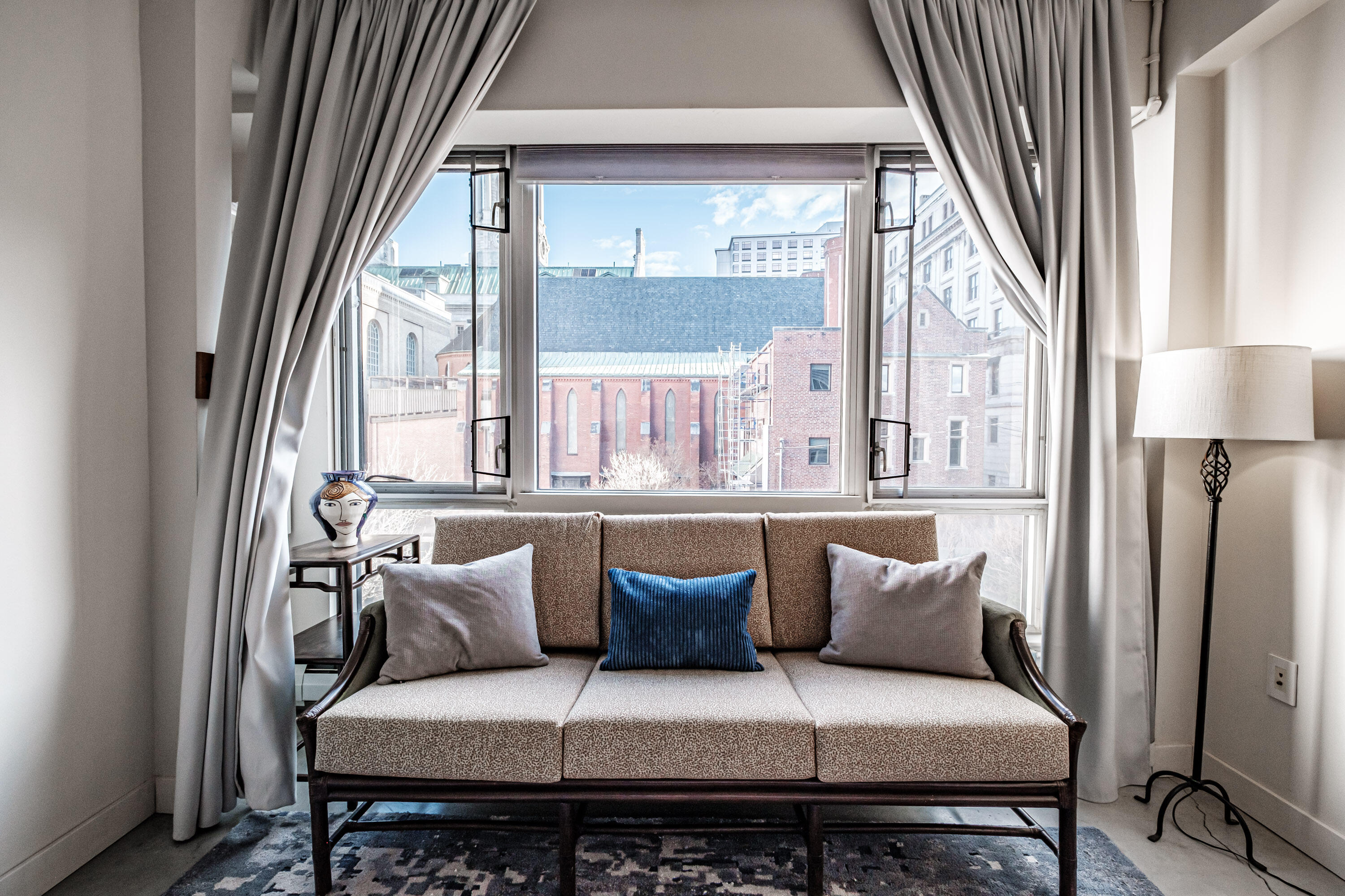 21 Chestnut Street, 304