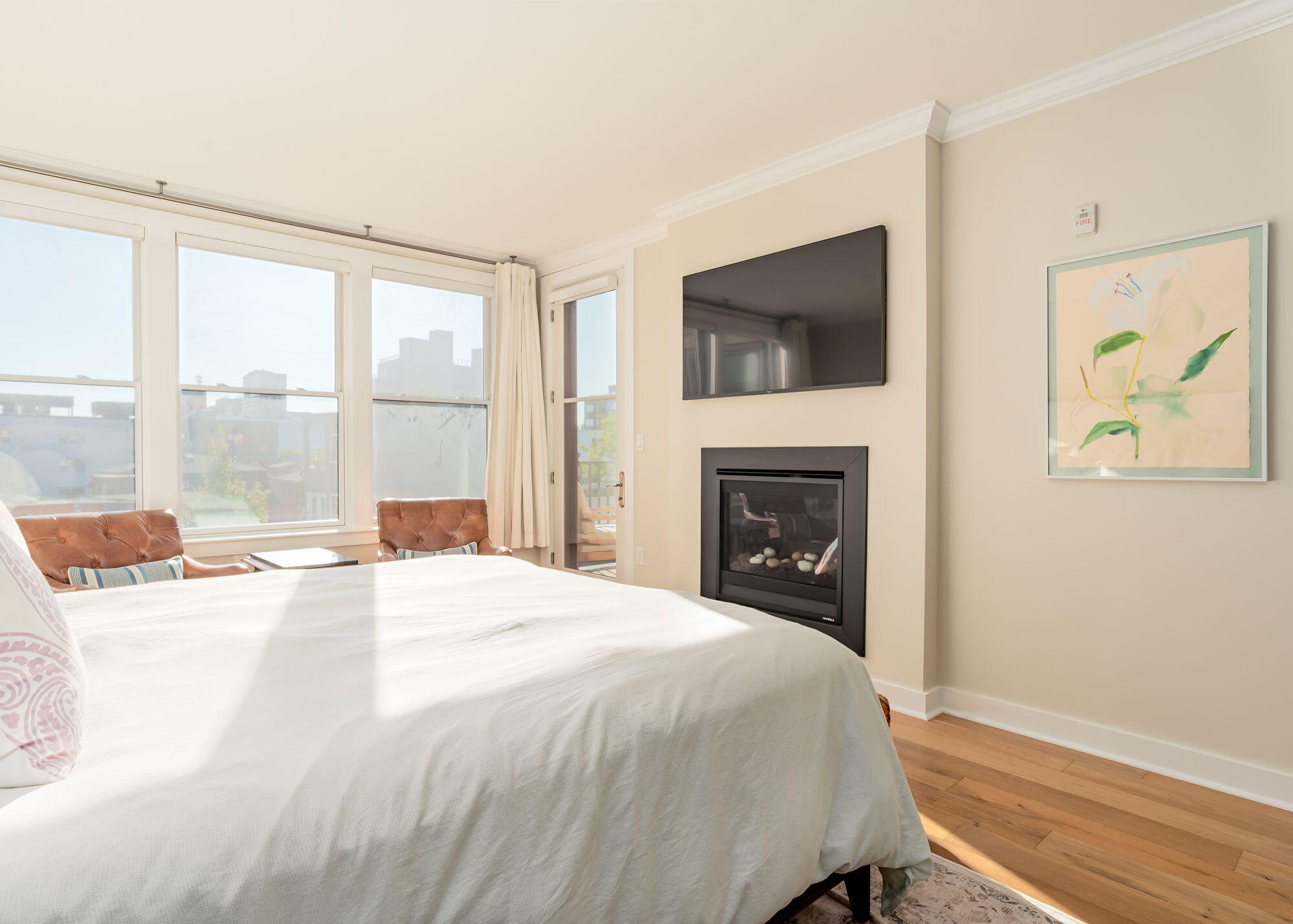 62 India Street, 408