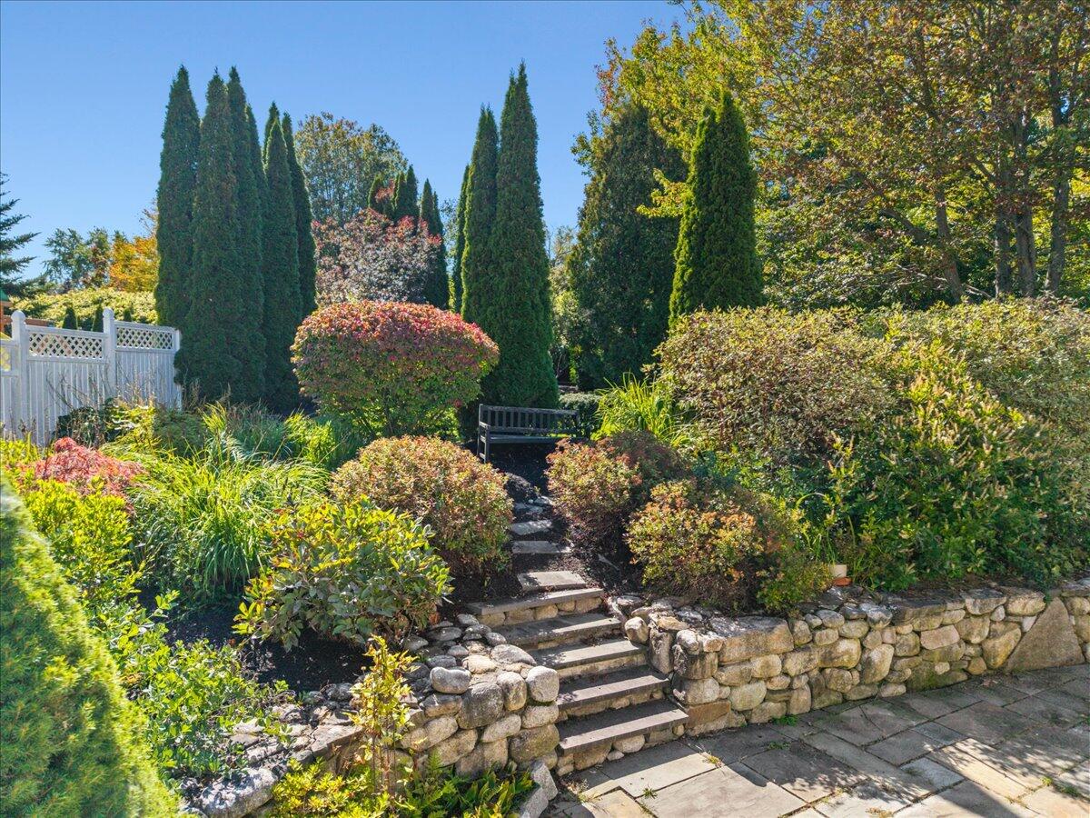 12 Sequoia Lane, Scarborough