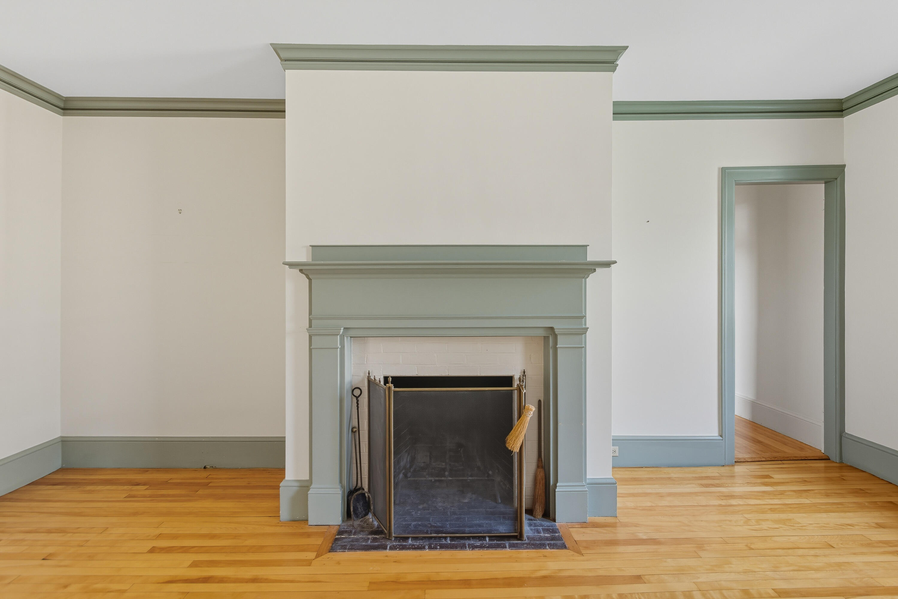 290 Baxter Boulevard, B1