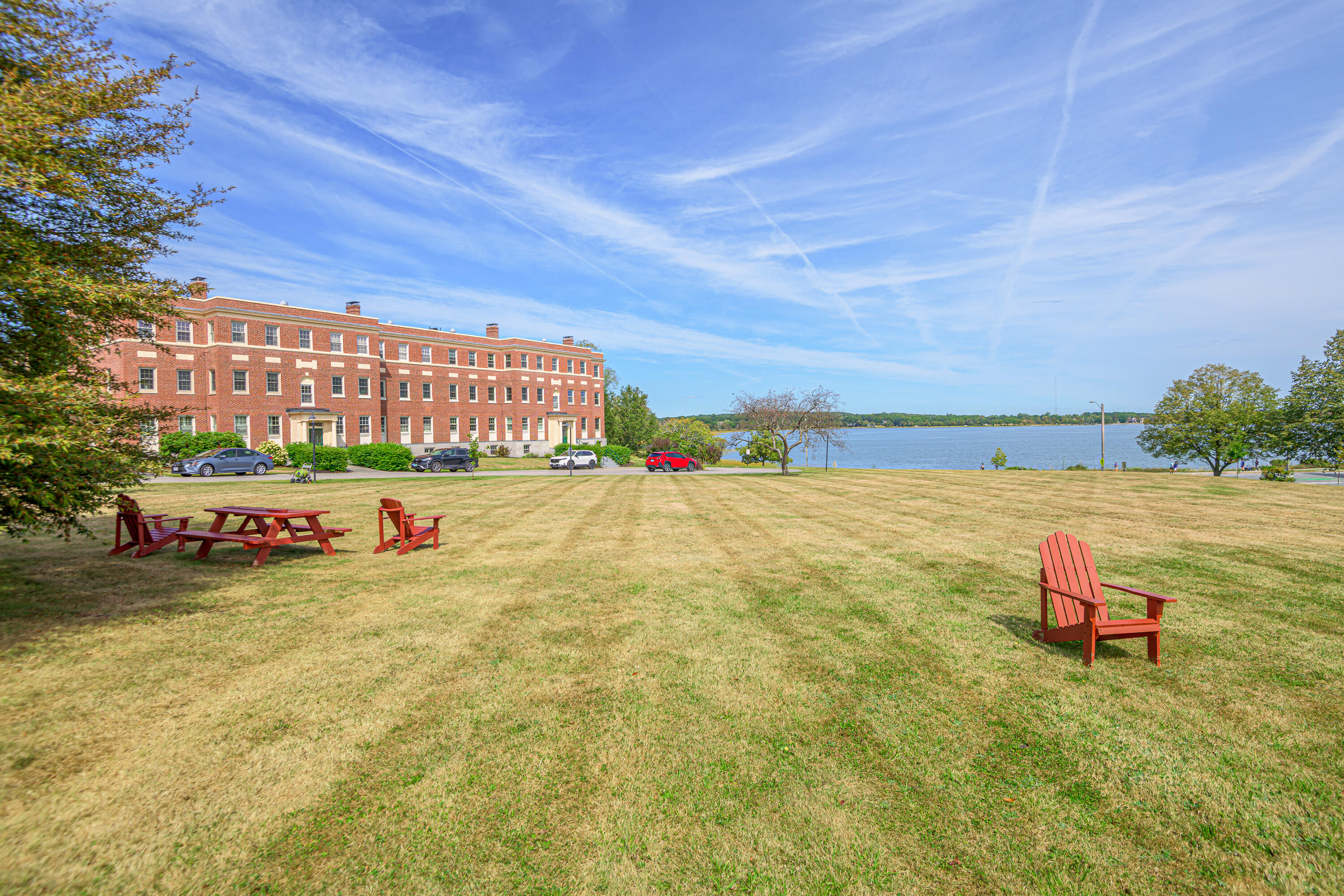 290 Baxter Boulevard, B1