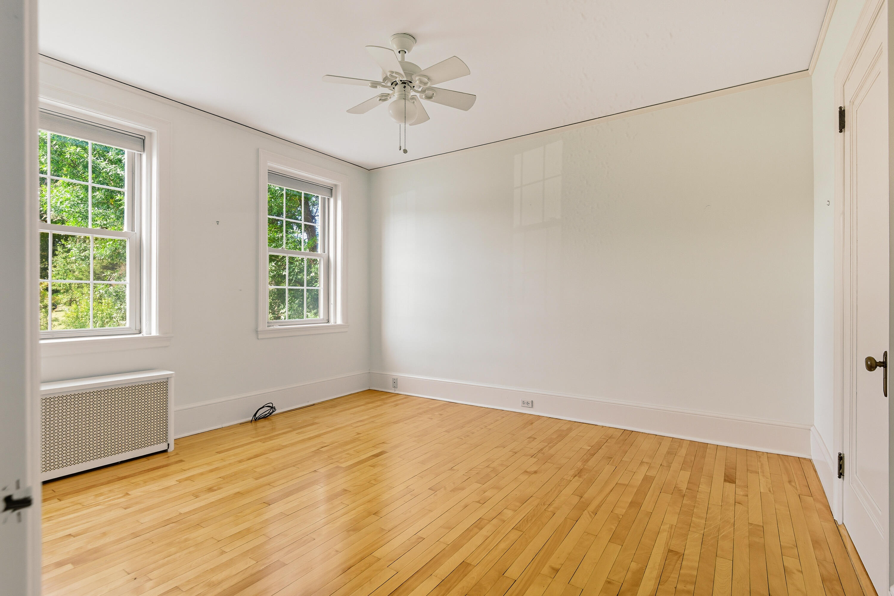 290 Baxter Boulevard, B1