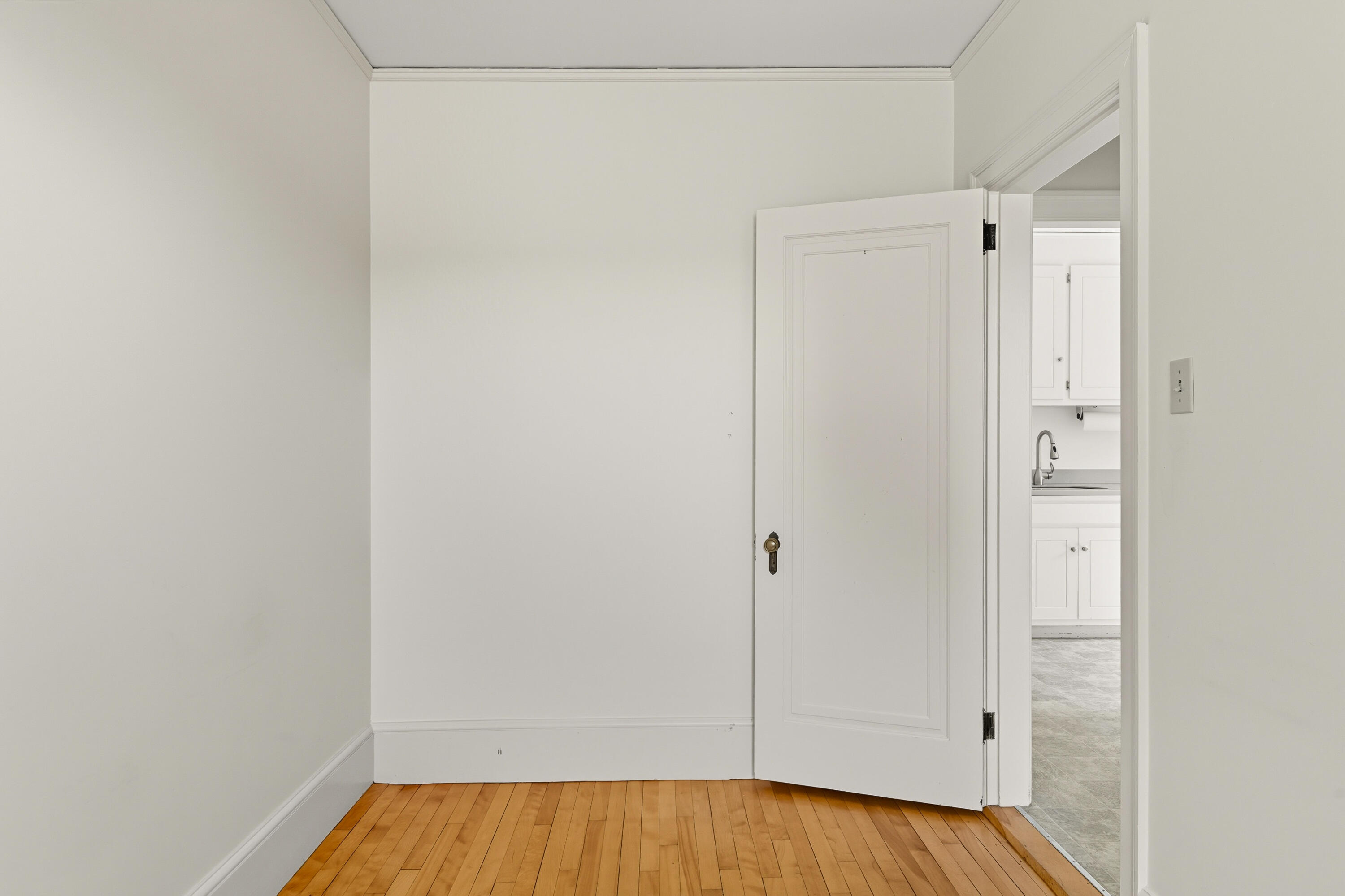 290 Baxter Boulevard, B1