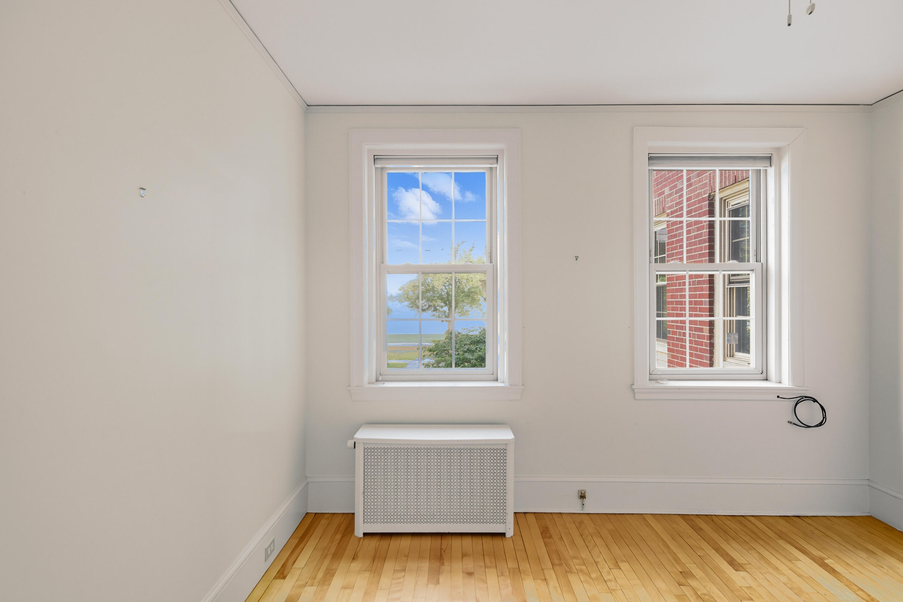 290 Baxter Boulevard, B1