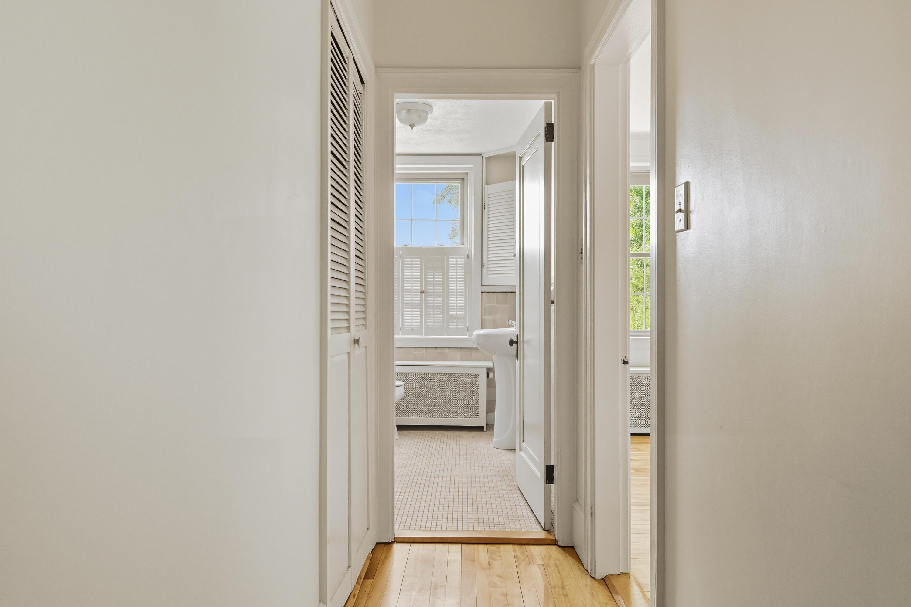 290 Baxter Boulevard, B1