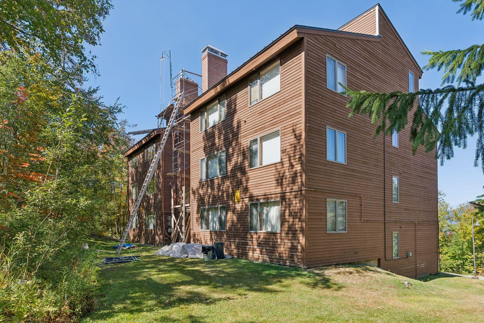 723 Webber Street, 723