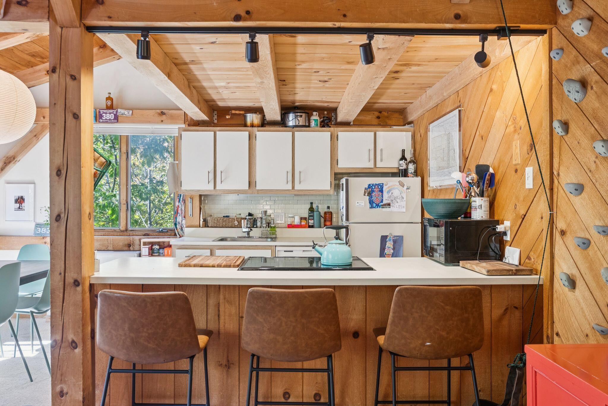 723 Webber Street, 723