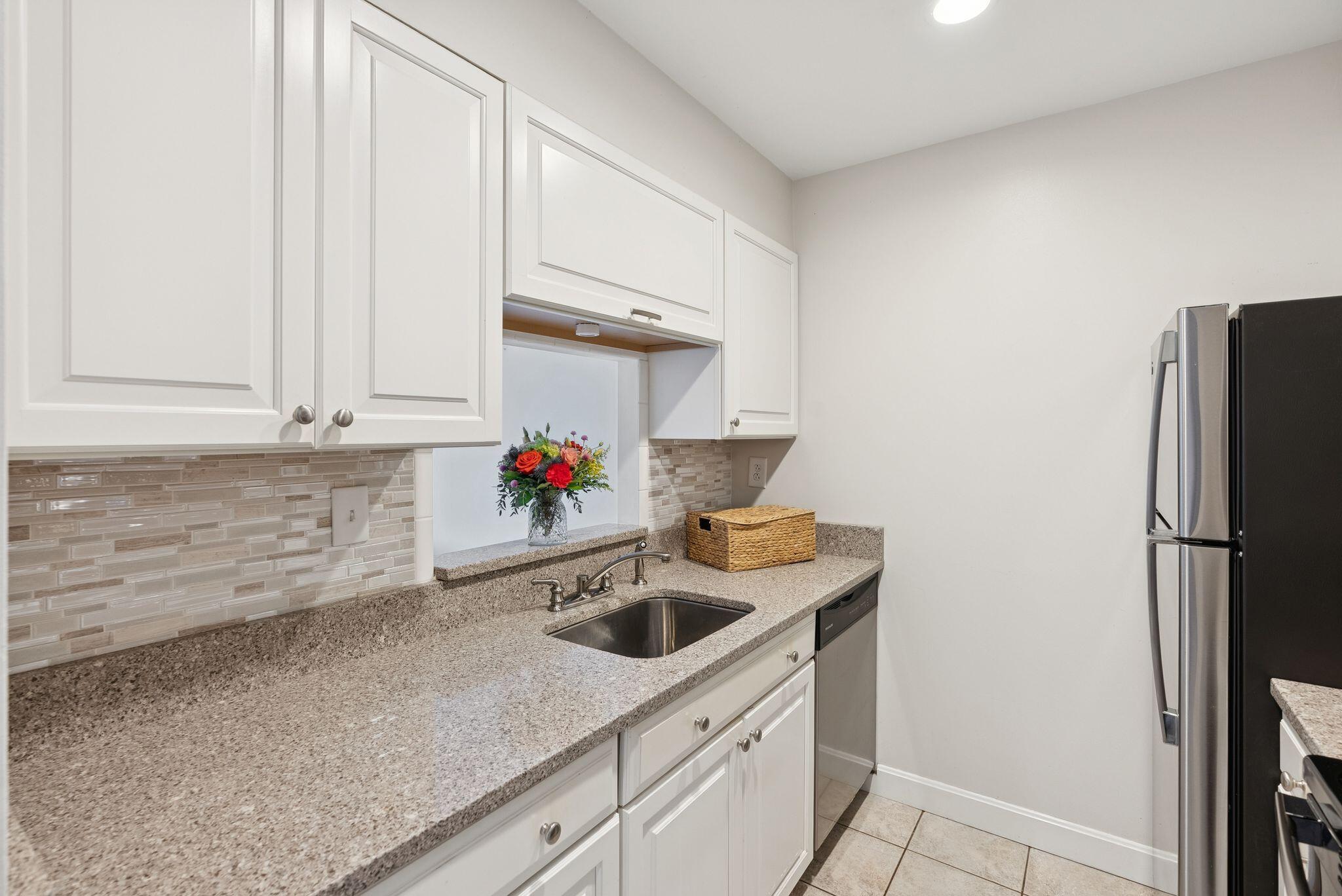 148 Breakwater Drive, 206