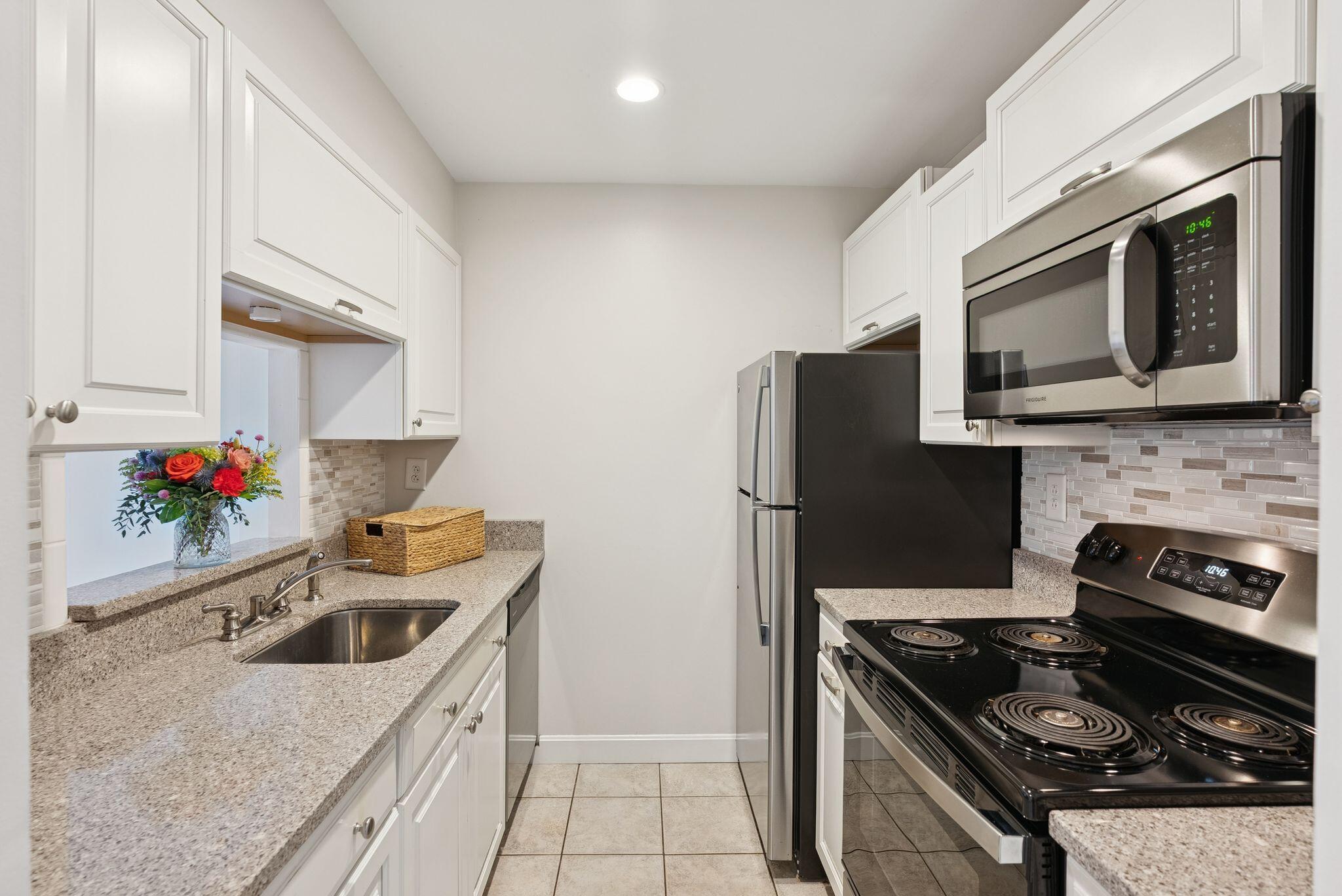 148 Breakwater Drive, 206