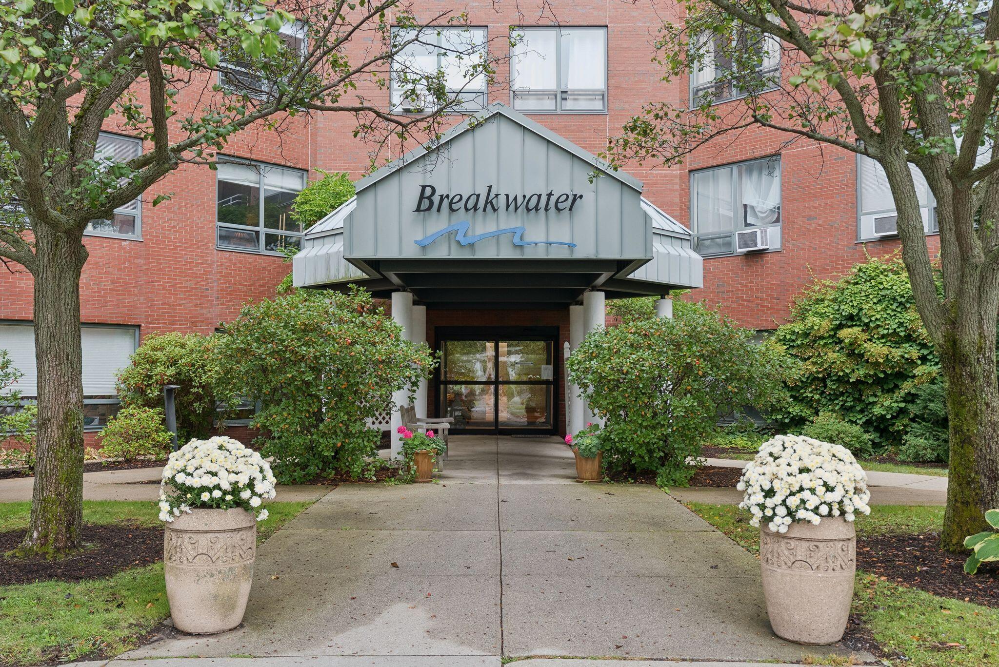 148 Breakwater Drive, 206