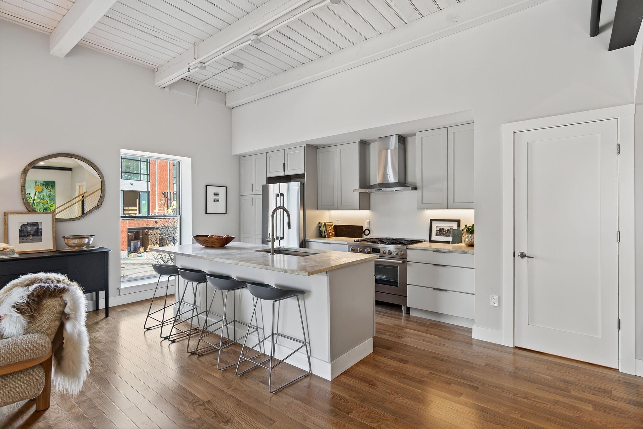 53 Carleton Street, 1