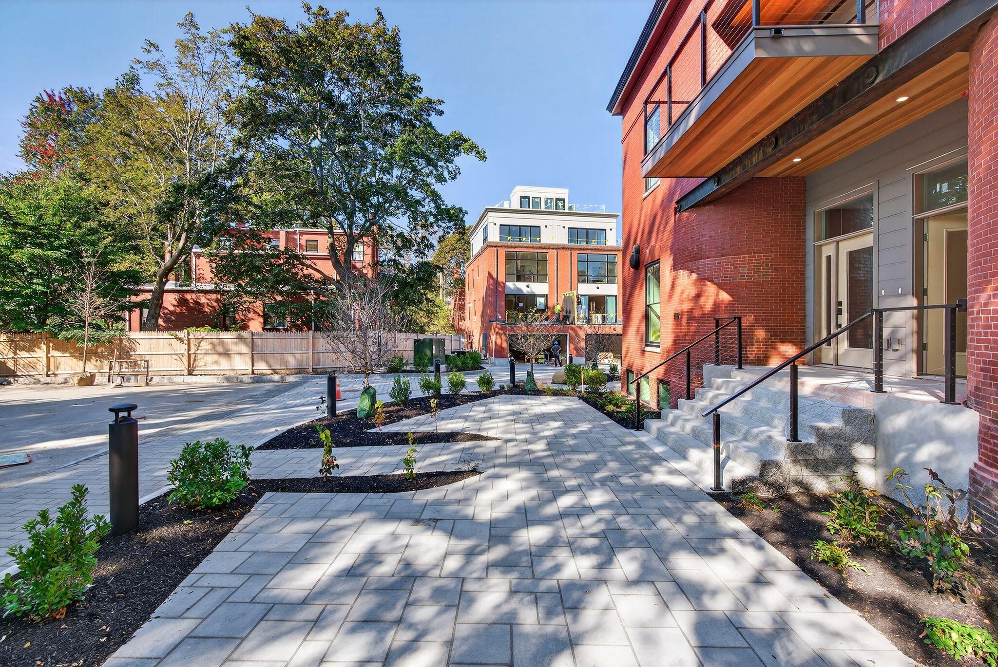 53 Carleton Street, 1