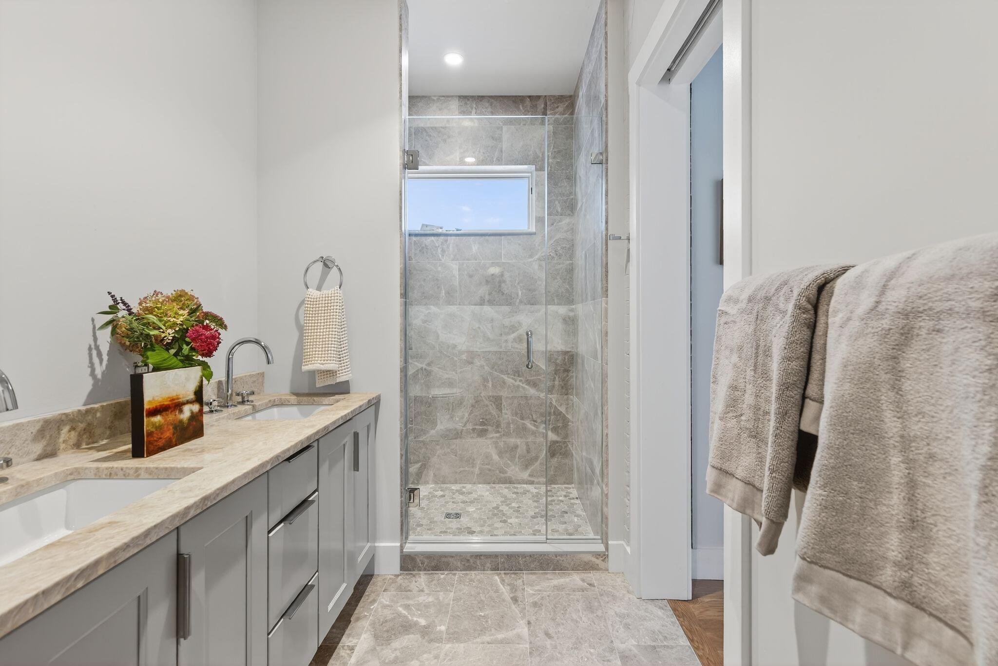 53 Carleton Street, 1