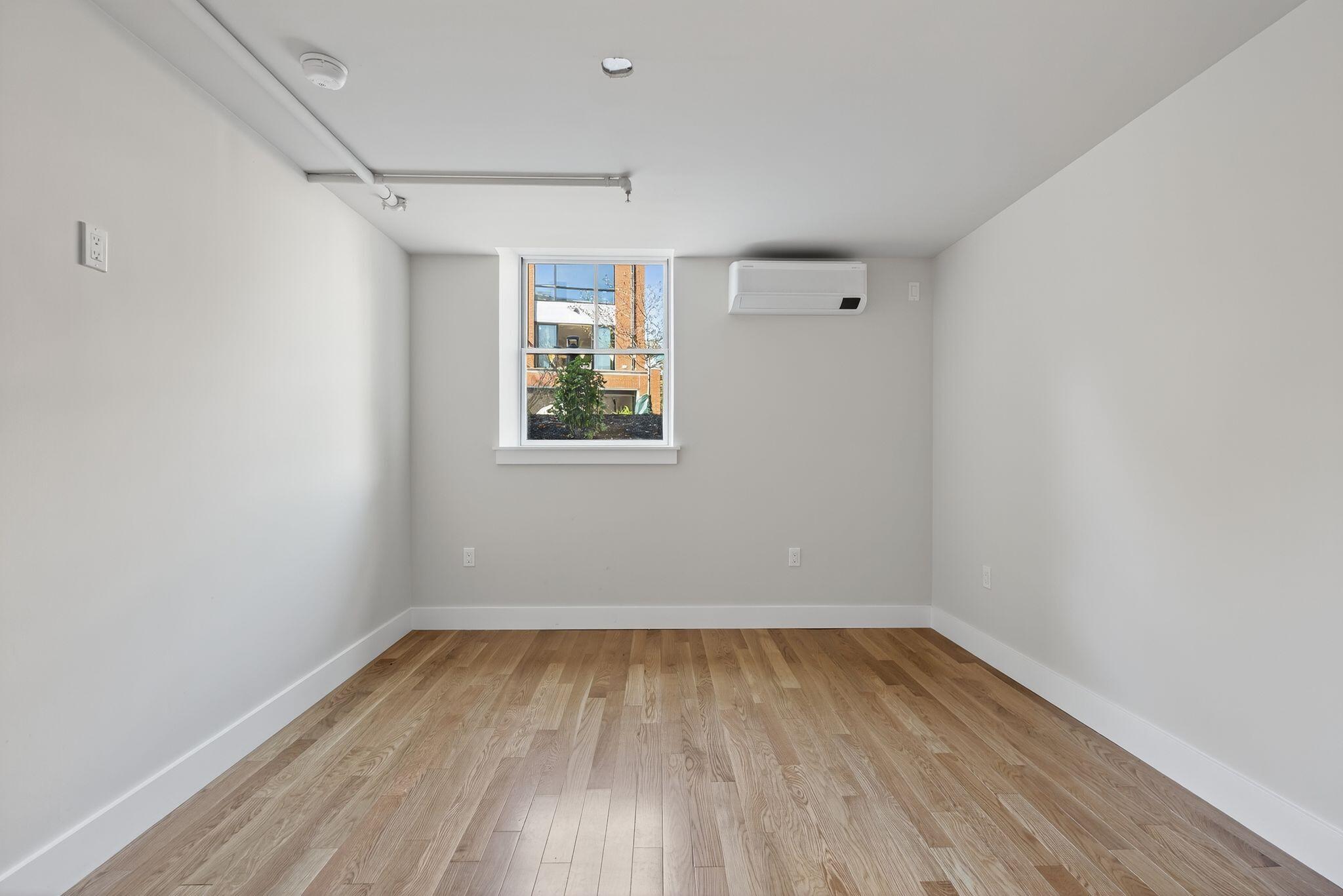 53 Carleton Street, 1
