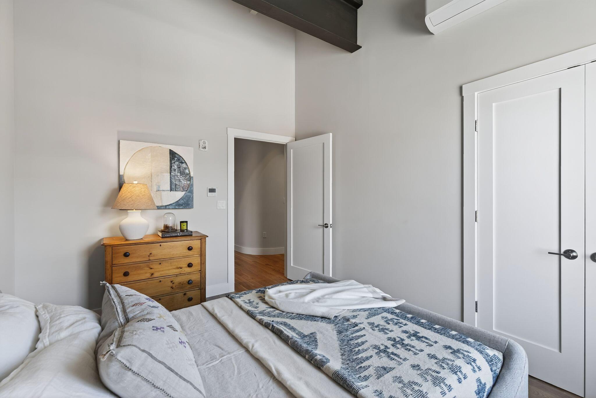 53 Carleton Street, 1