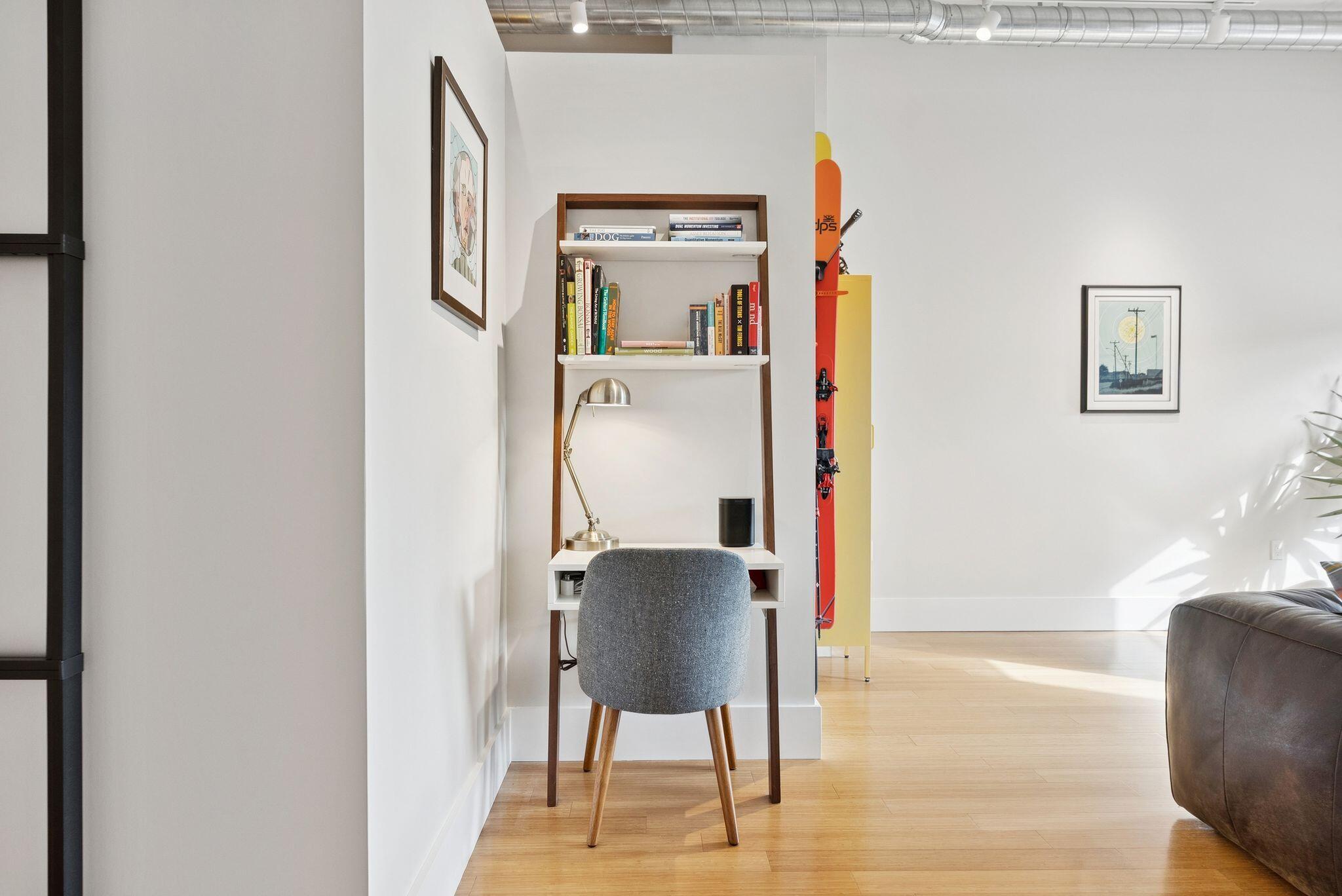 15 Brown Street, 206