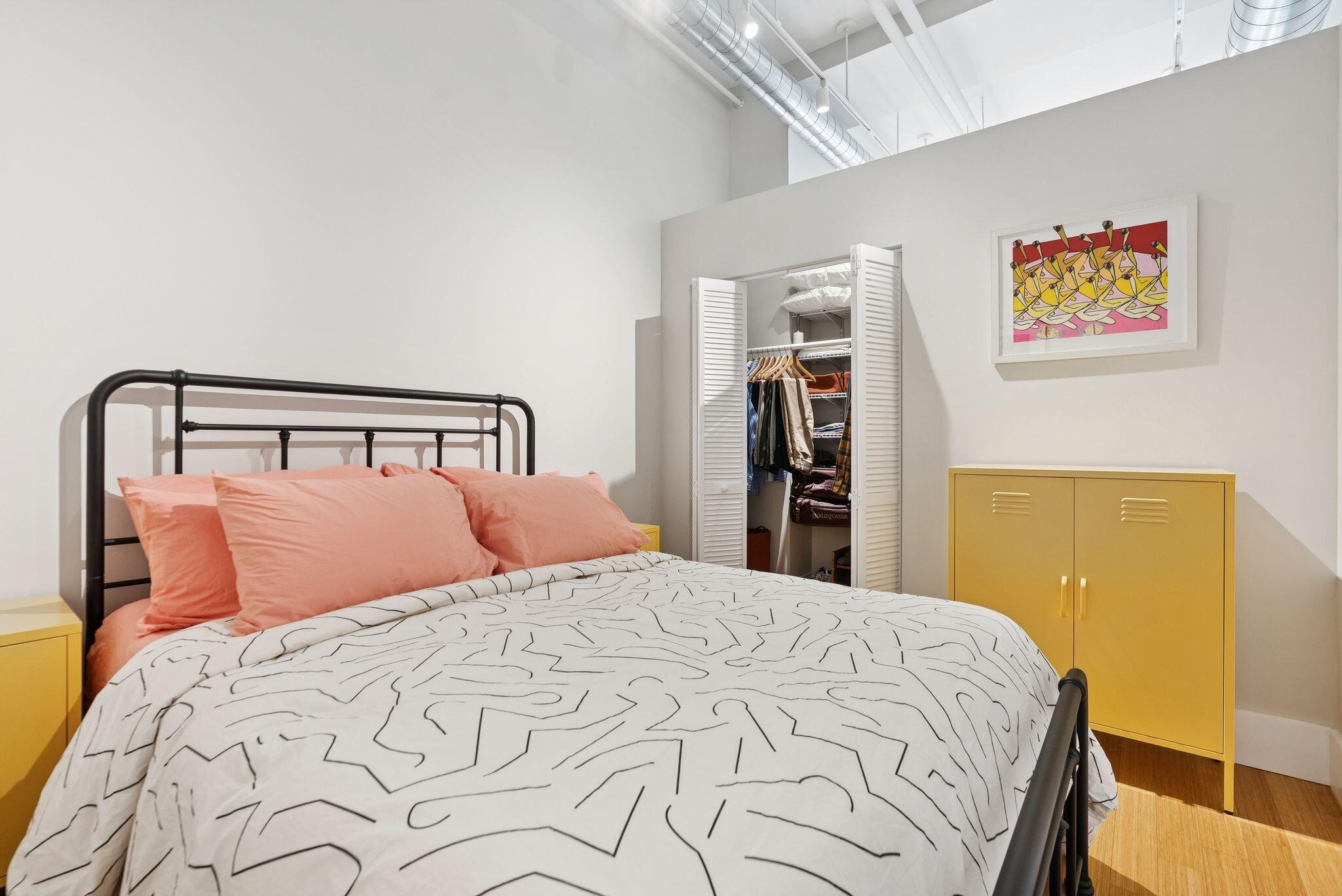 15 Brown Street, 206