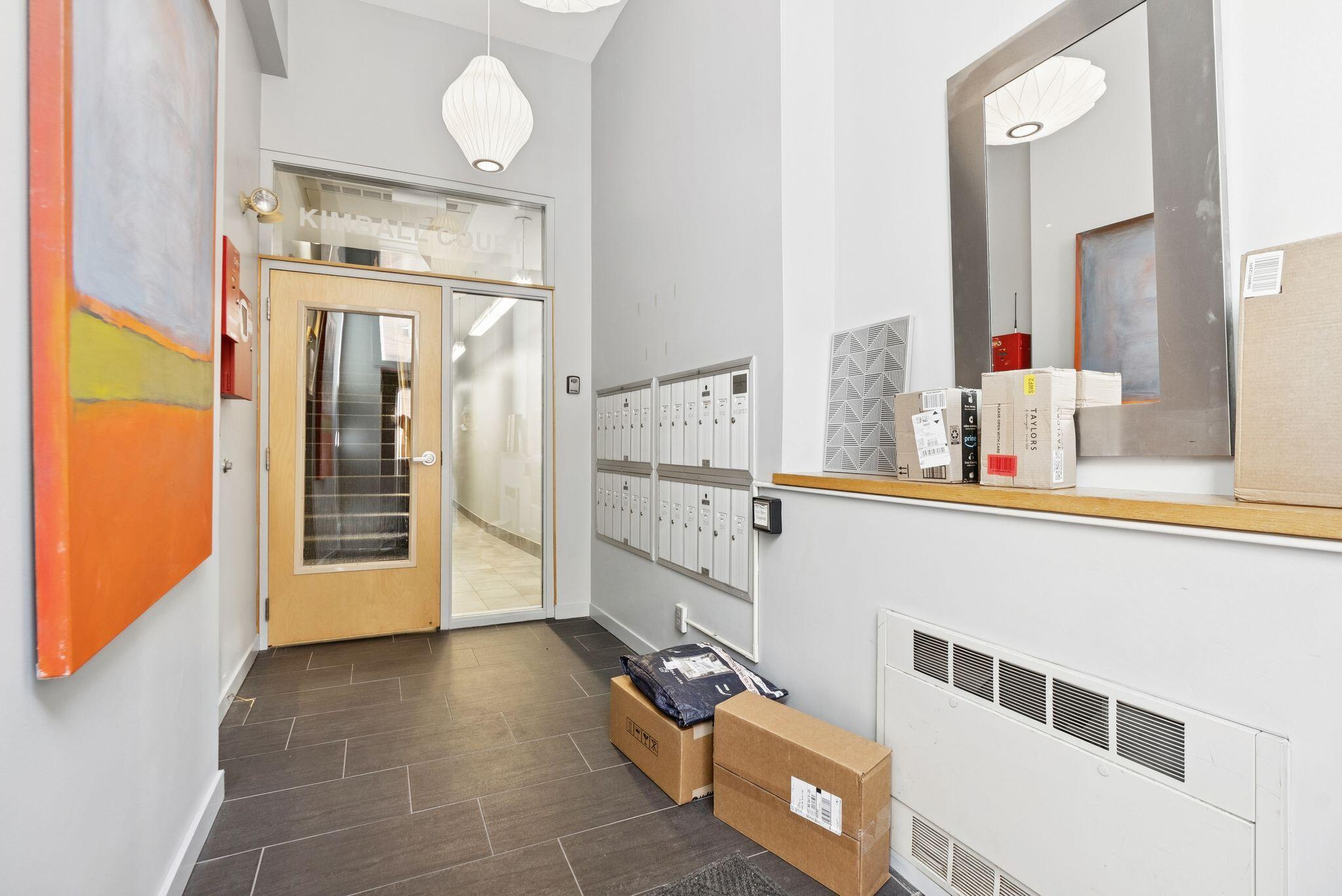 15 Brown Street, 206