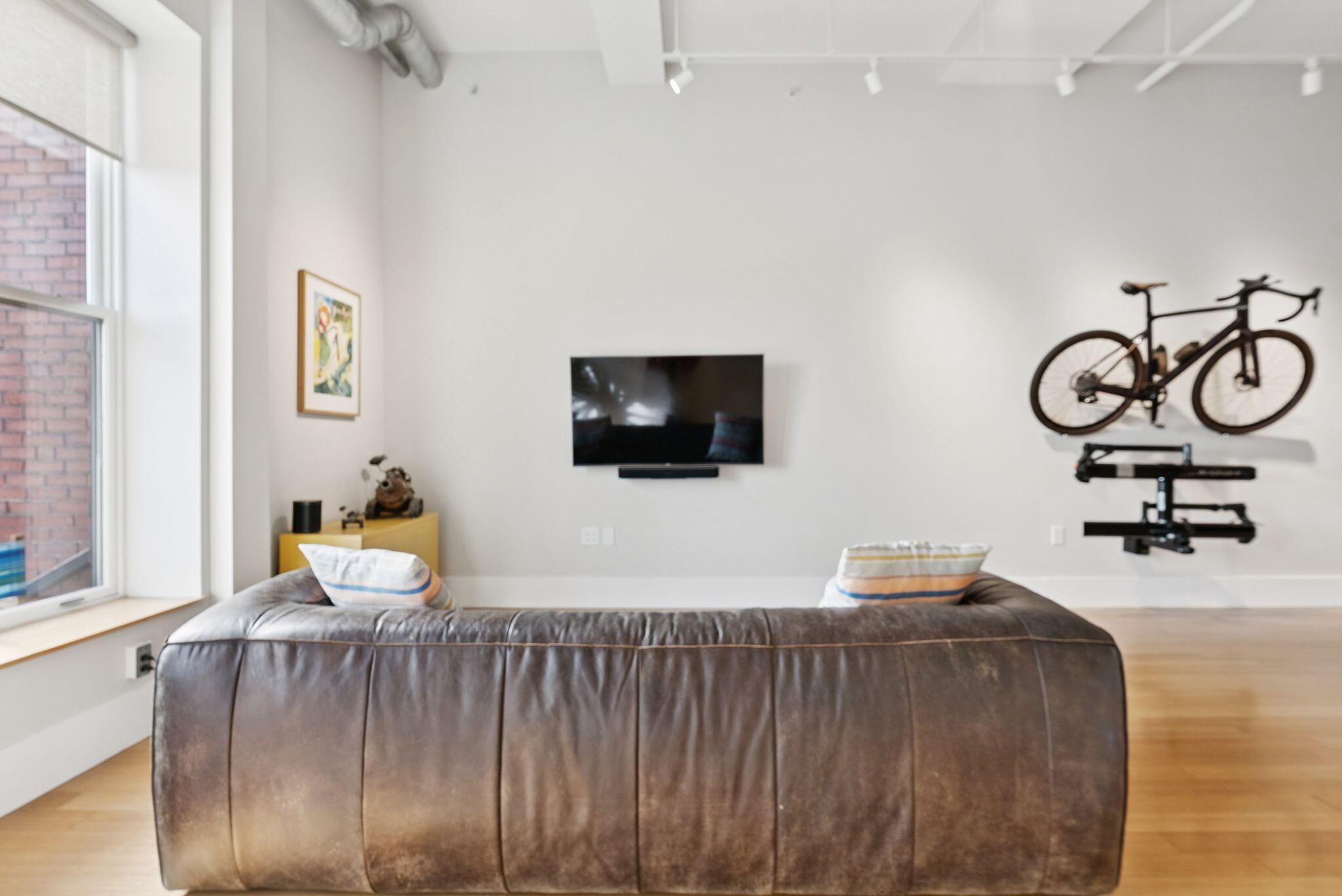 15 Brown Street, 206