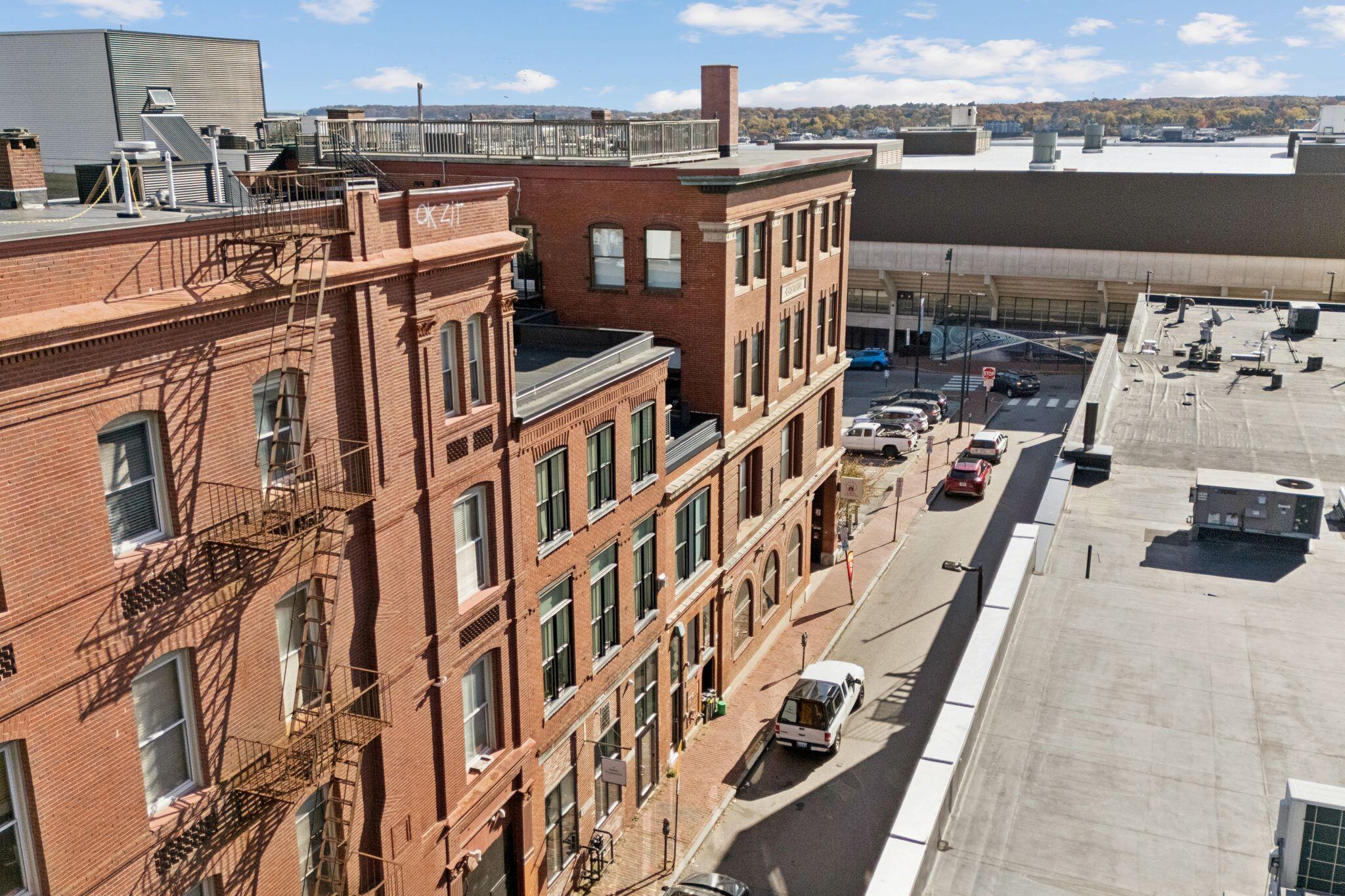 15 Brown Street, 206