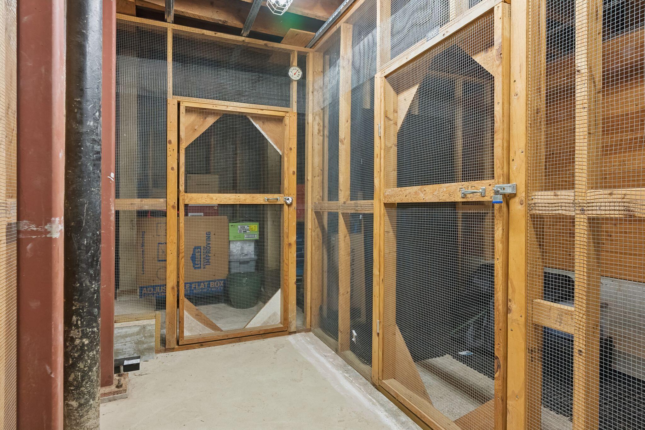 15 Brown Street, 206