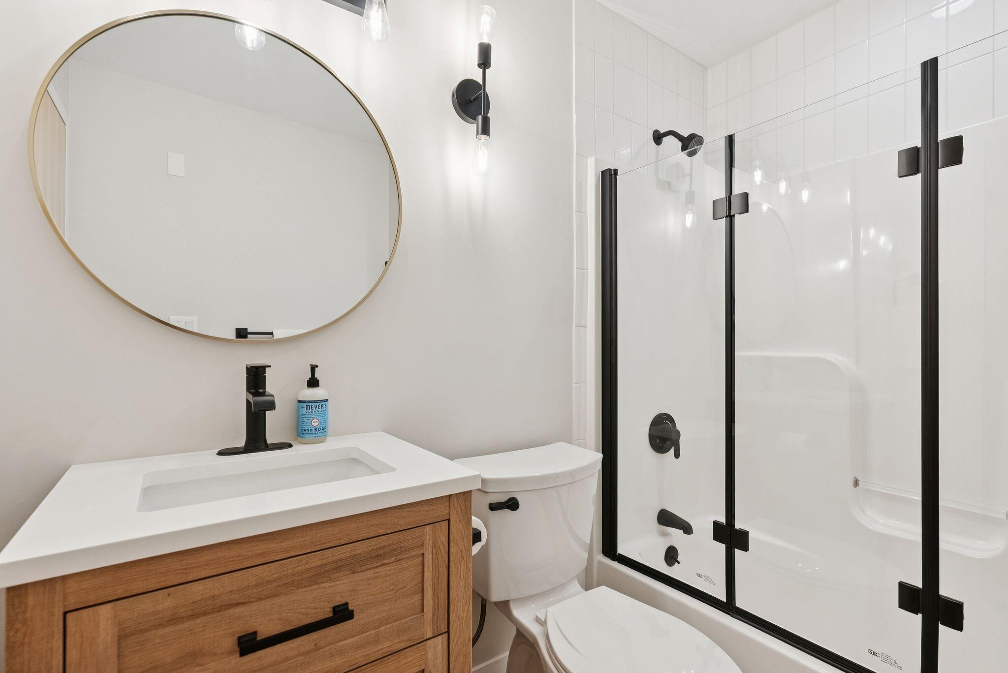 15 Brown Street, 206