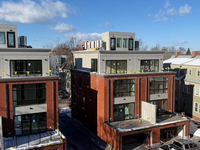 55 Carleton Street B