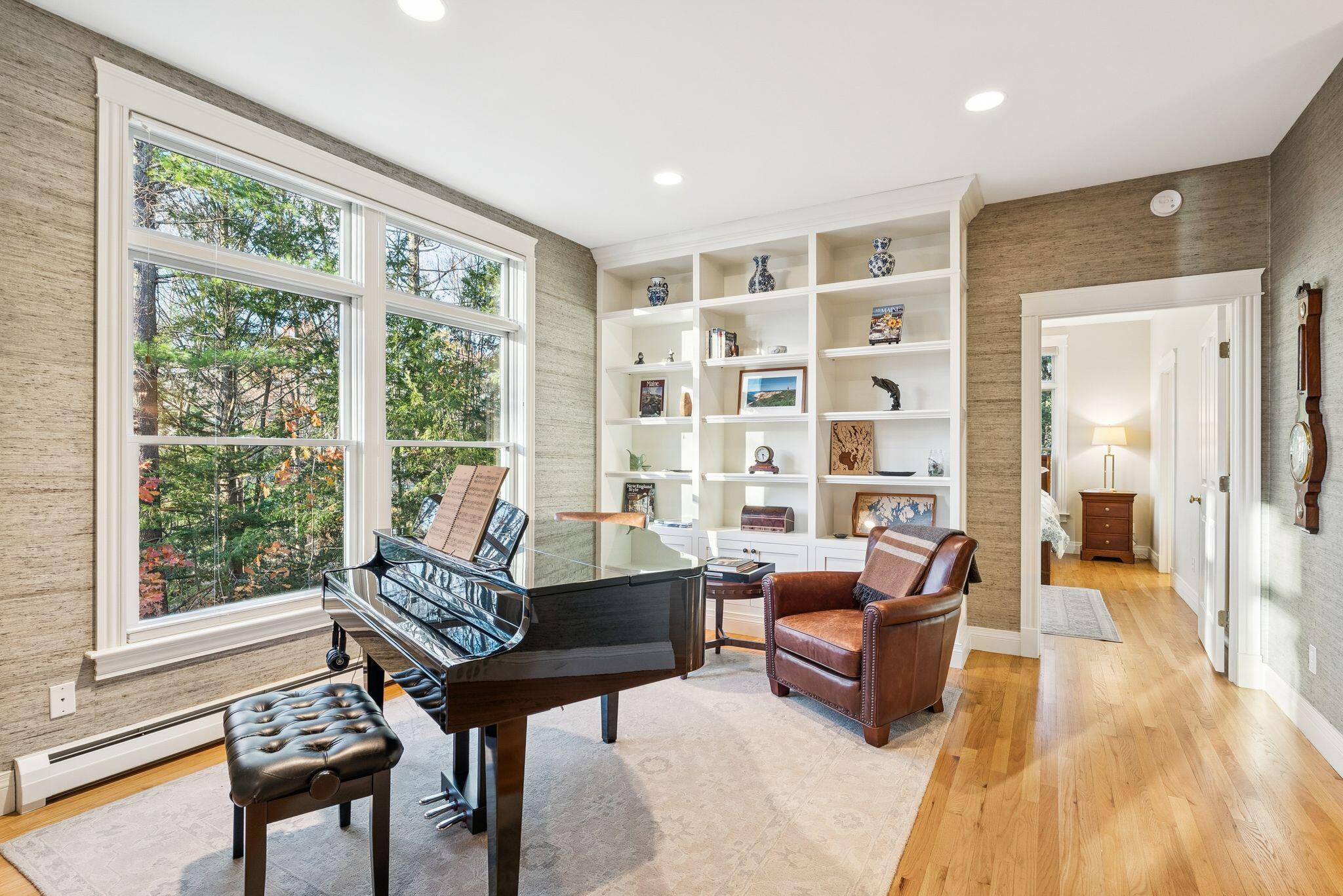 89 Oakmont Drive