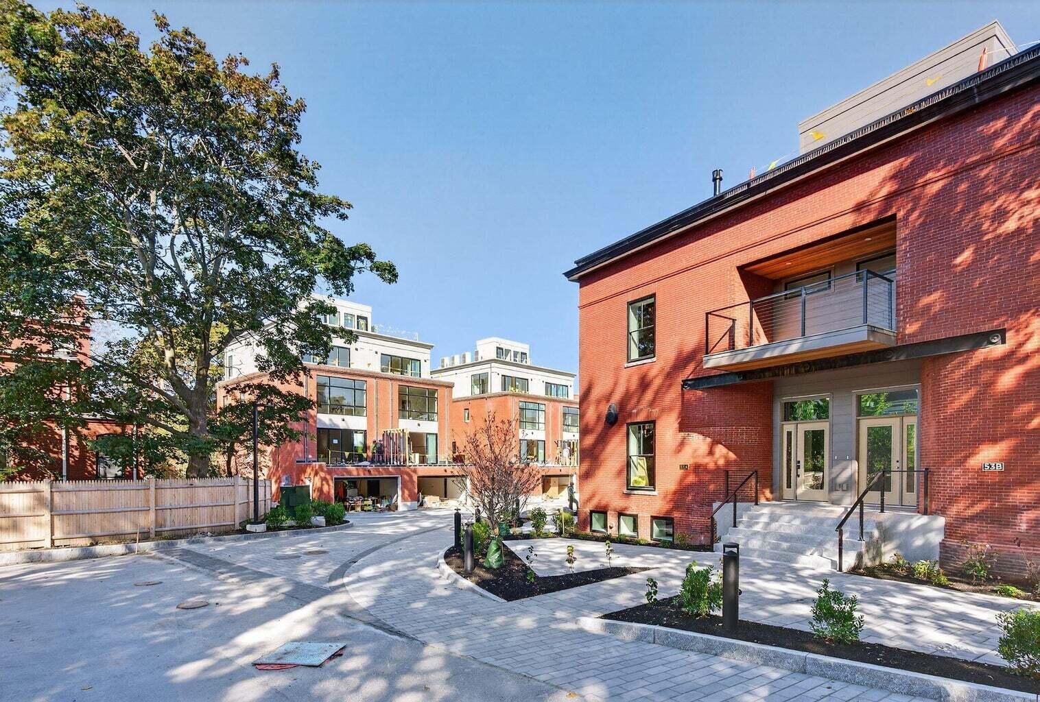 55 Carleton Street A