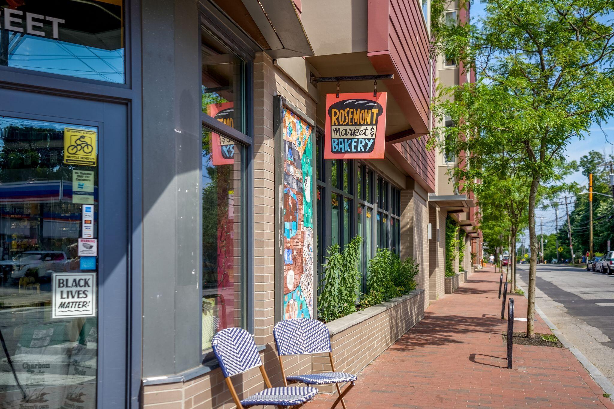 53 Carleton Street B