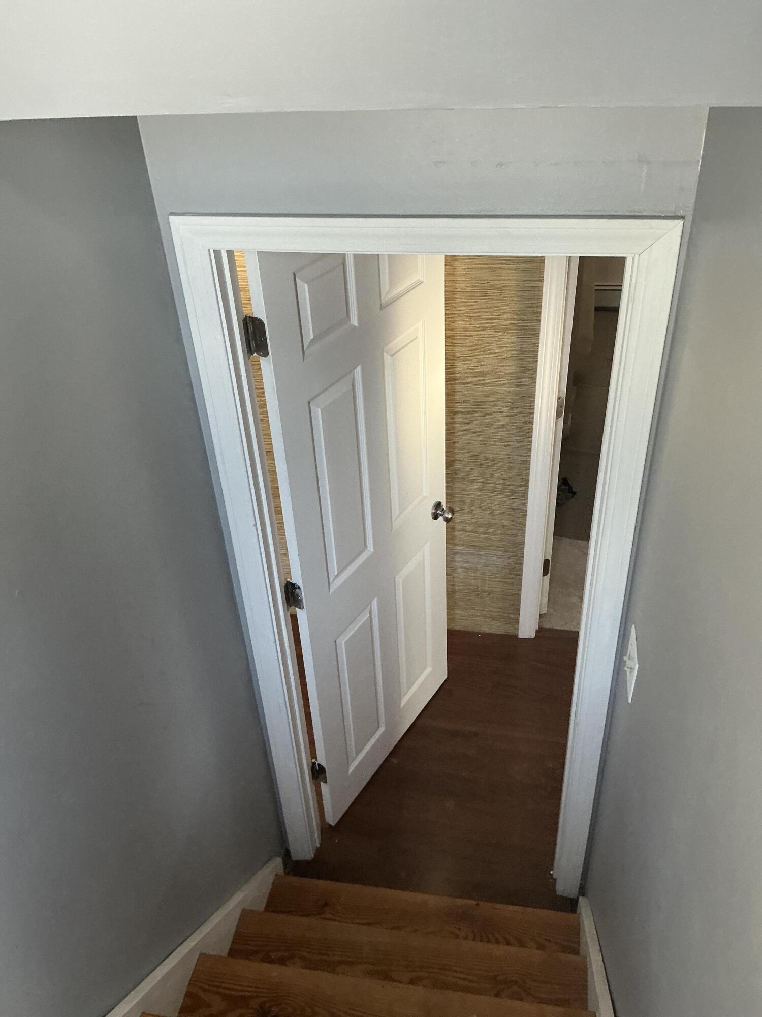 1 Carolyn Street