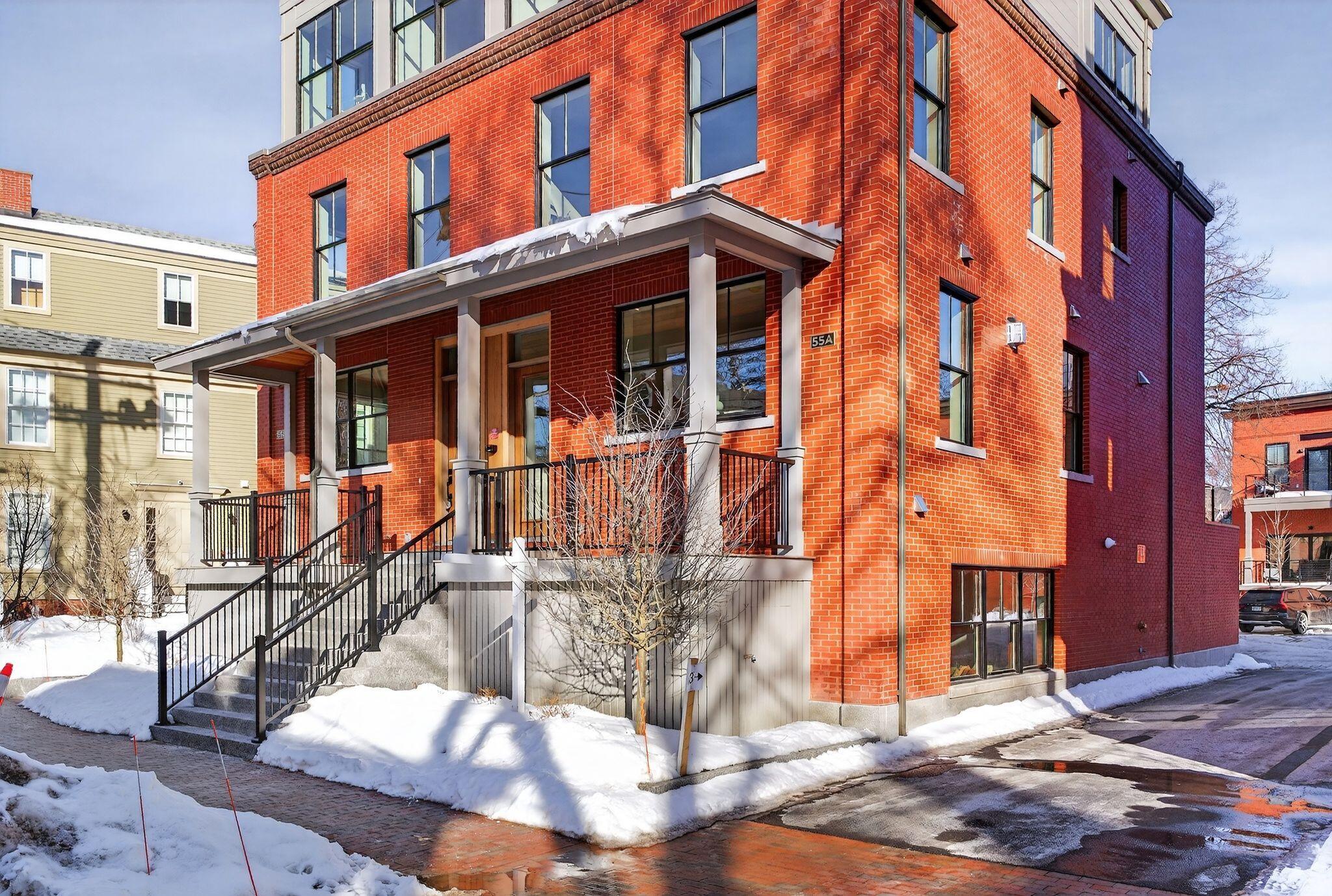55 Carleton Street B