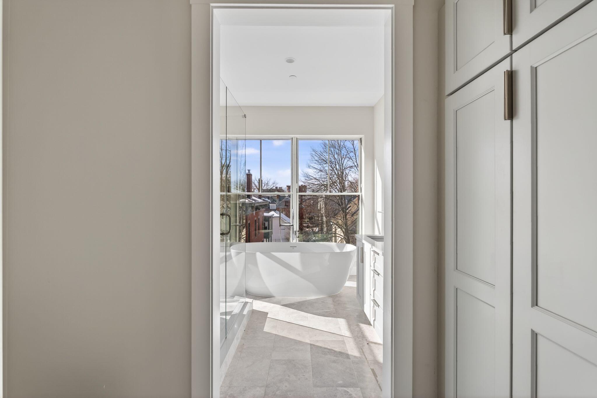 55 Carleton Street B