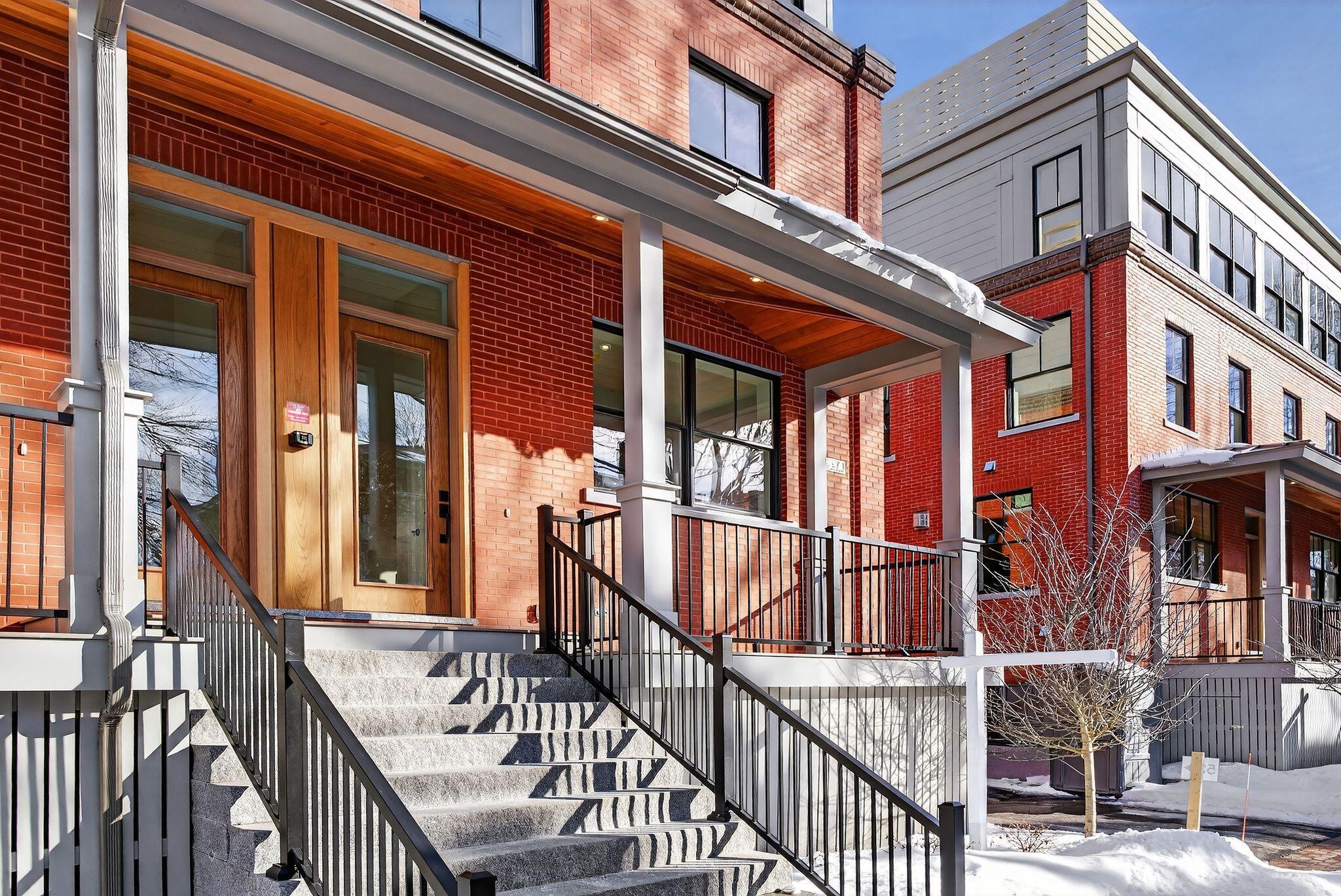 55 Carleton Street B