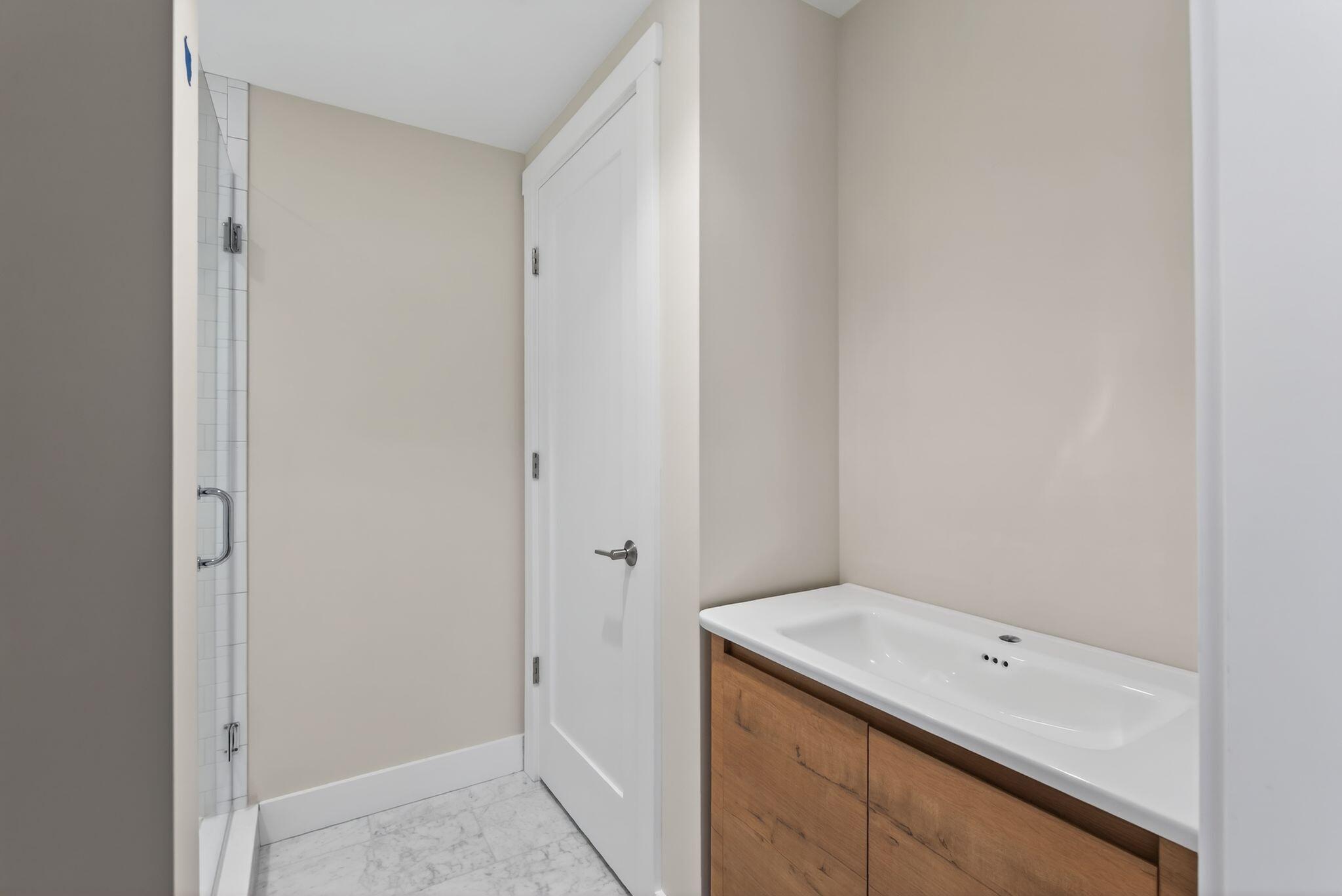 55 Carleton Street B