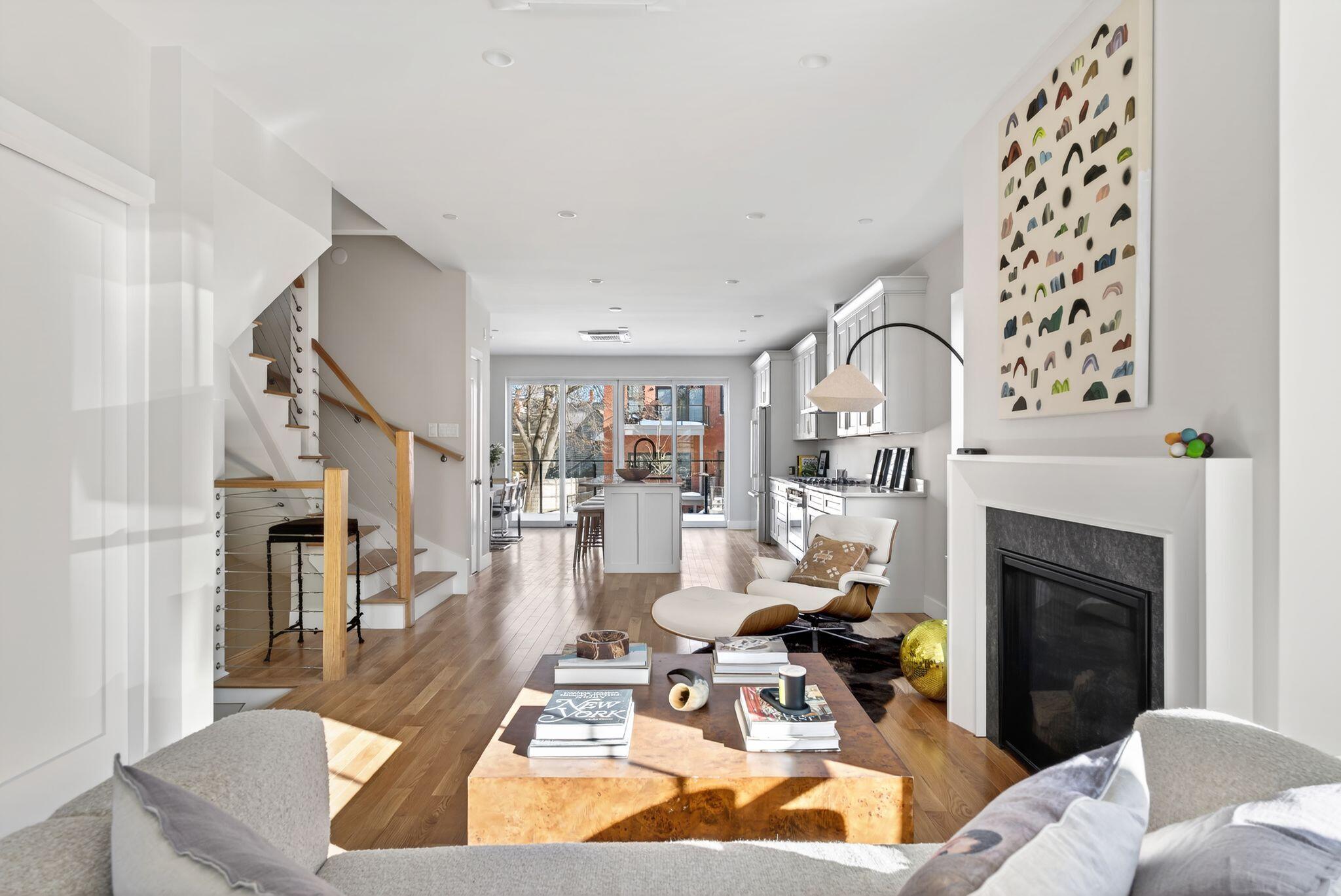 55 Carleton Street B