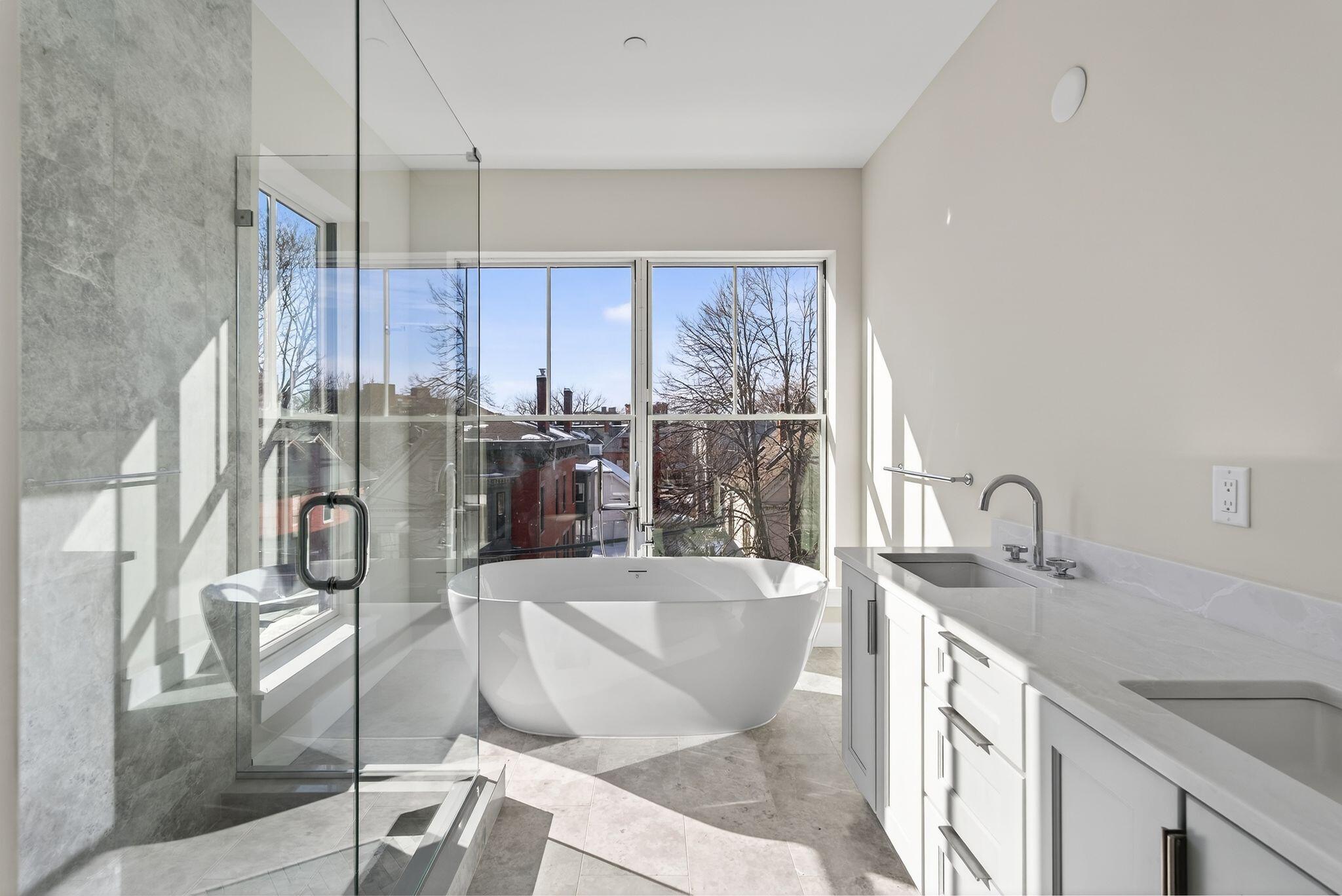 55 Carleton Street B