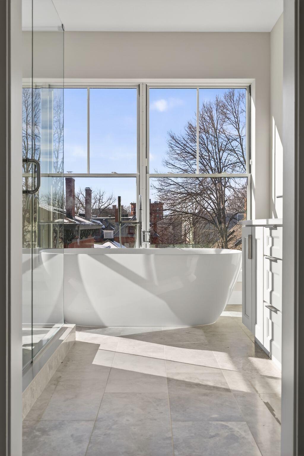 55 Carleton Street B