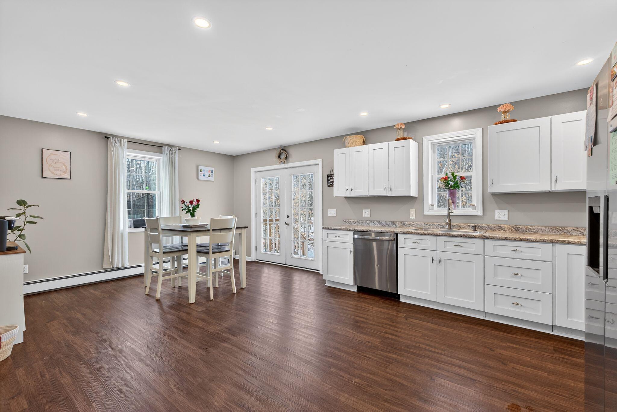 593 Pequawket Trail