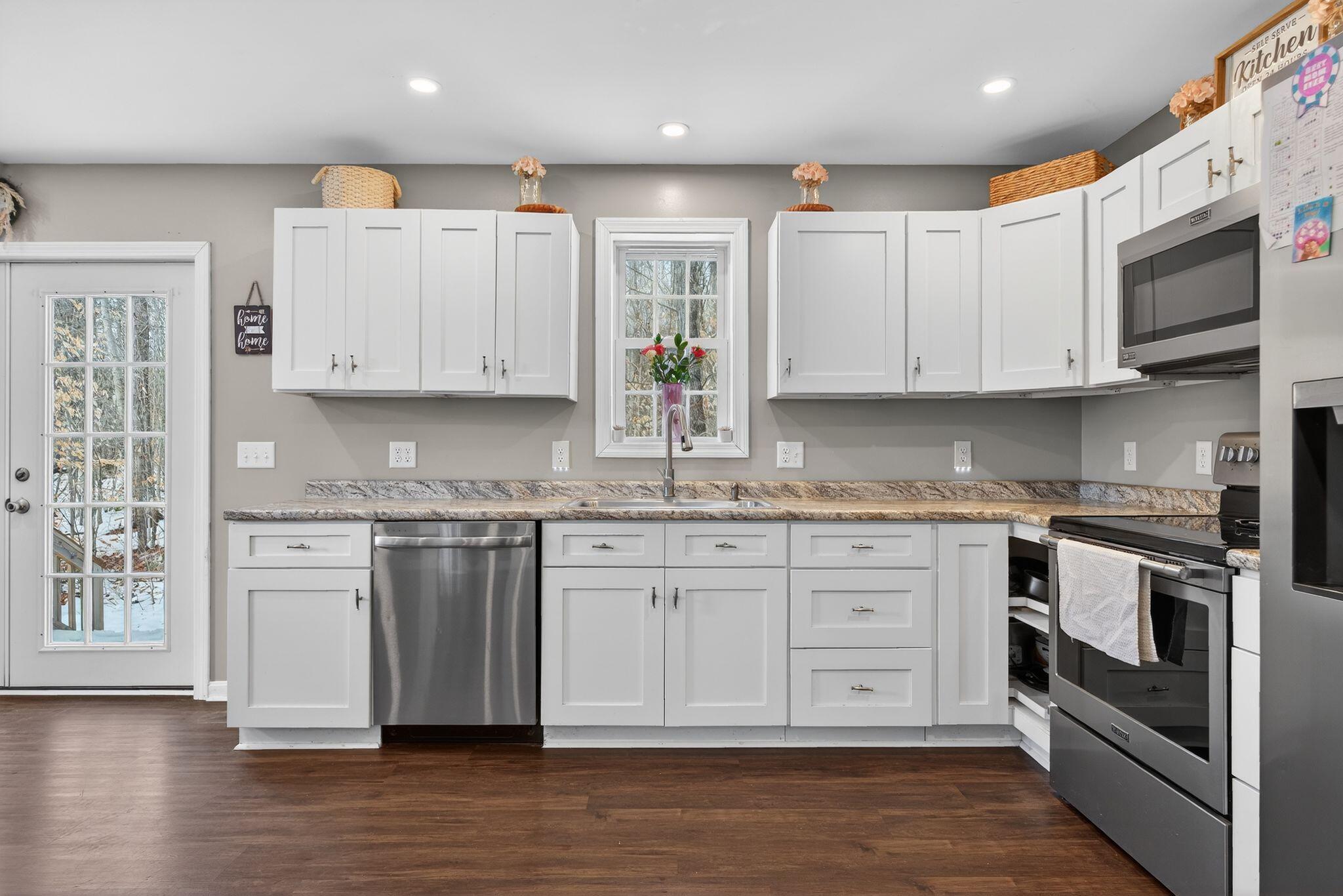 593 Pequawket Trail