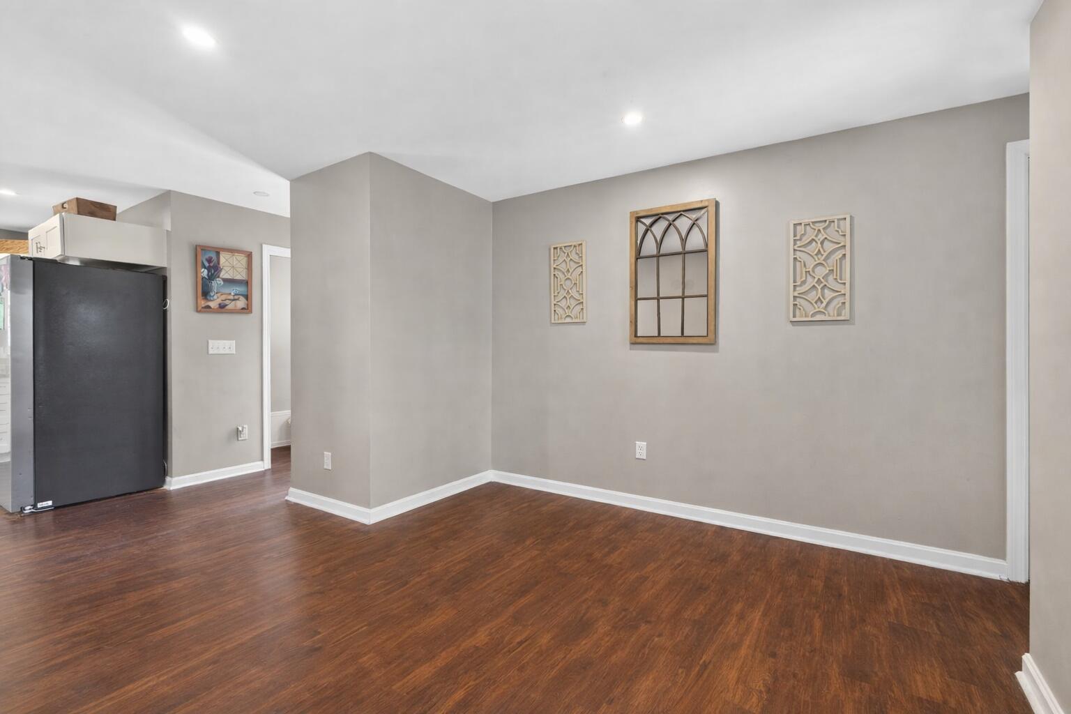 593 Pequawket Trail