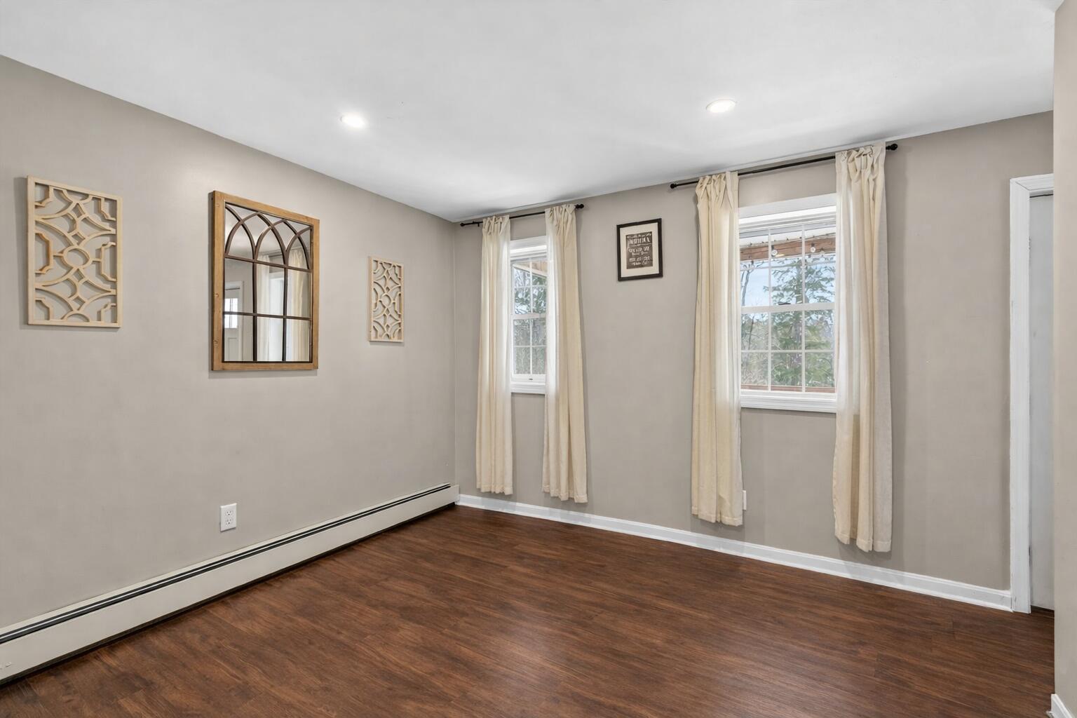 593 Pequawket Trail