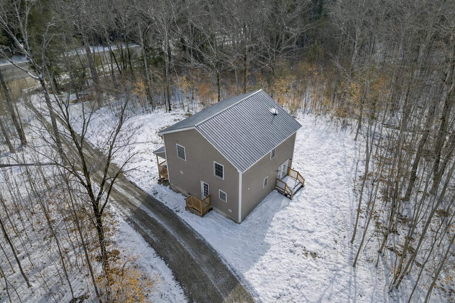 593 Pequawket Trail