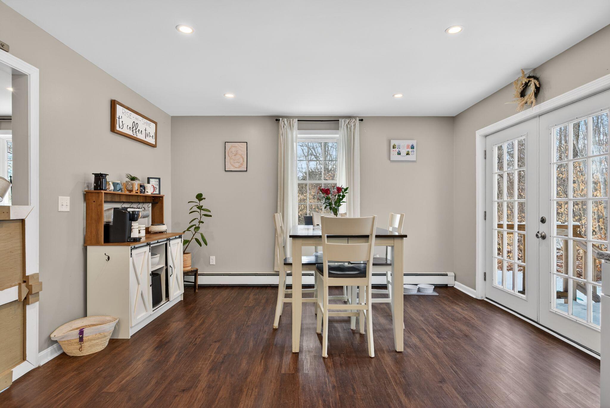 593 Pequawket Trail