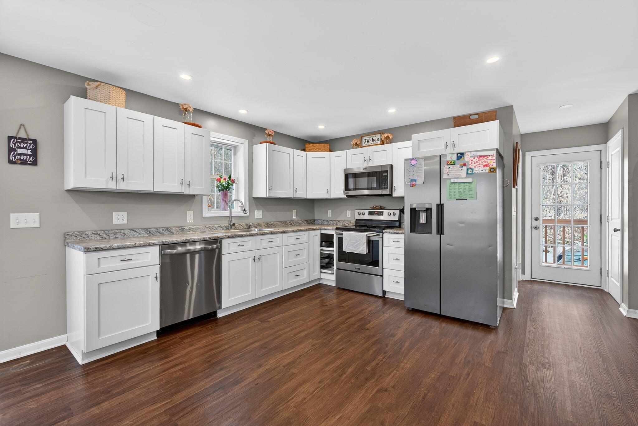 593 Pequawket Trail