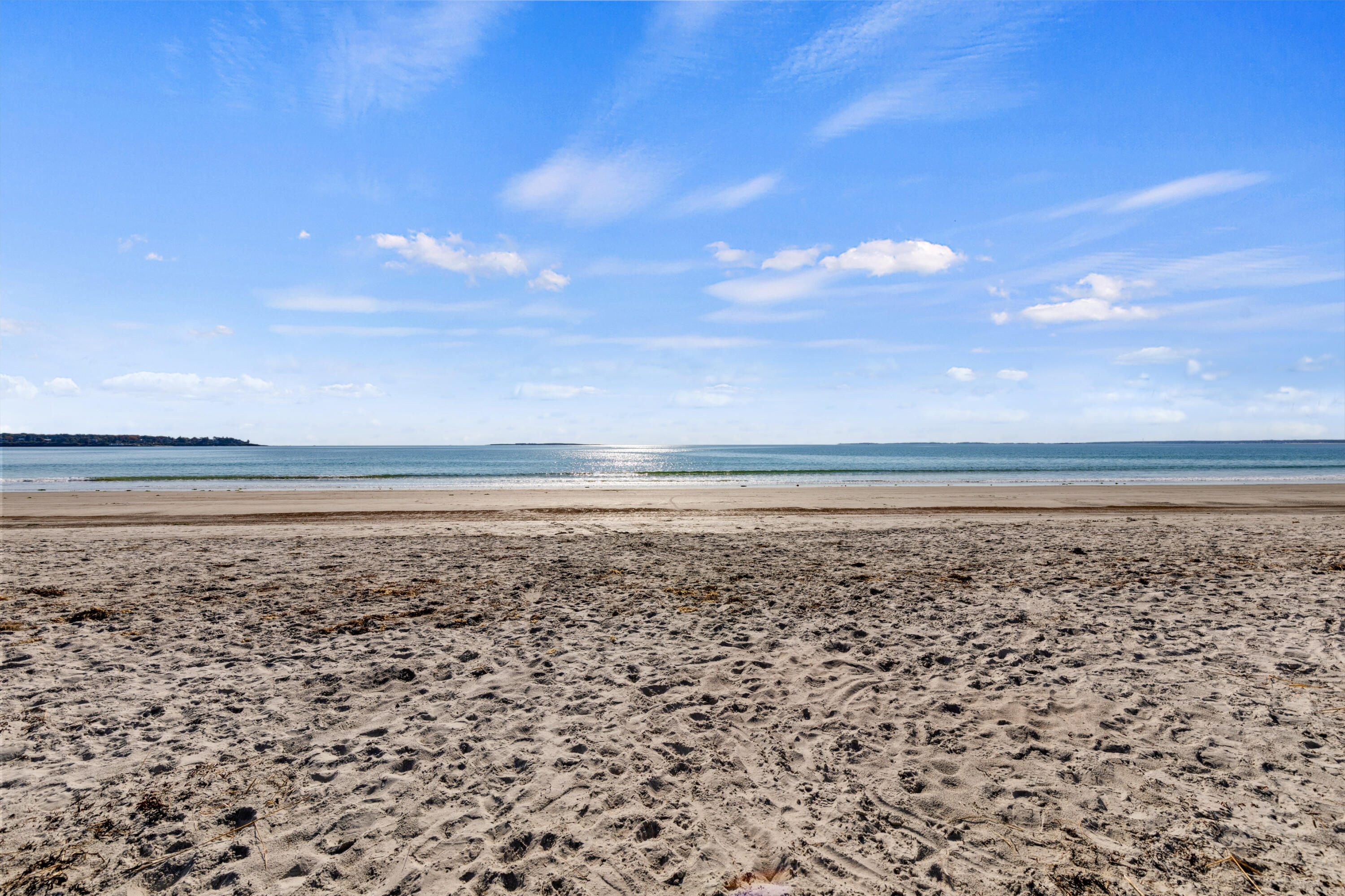9 E Grand Avenue 1