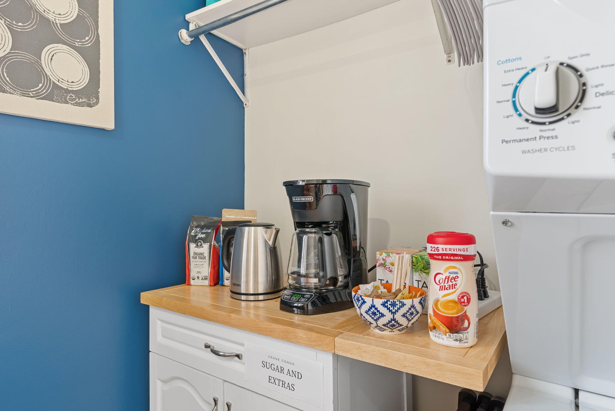 9 E Grand Avenue 1
